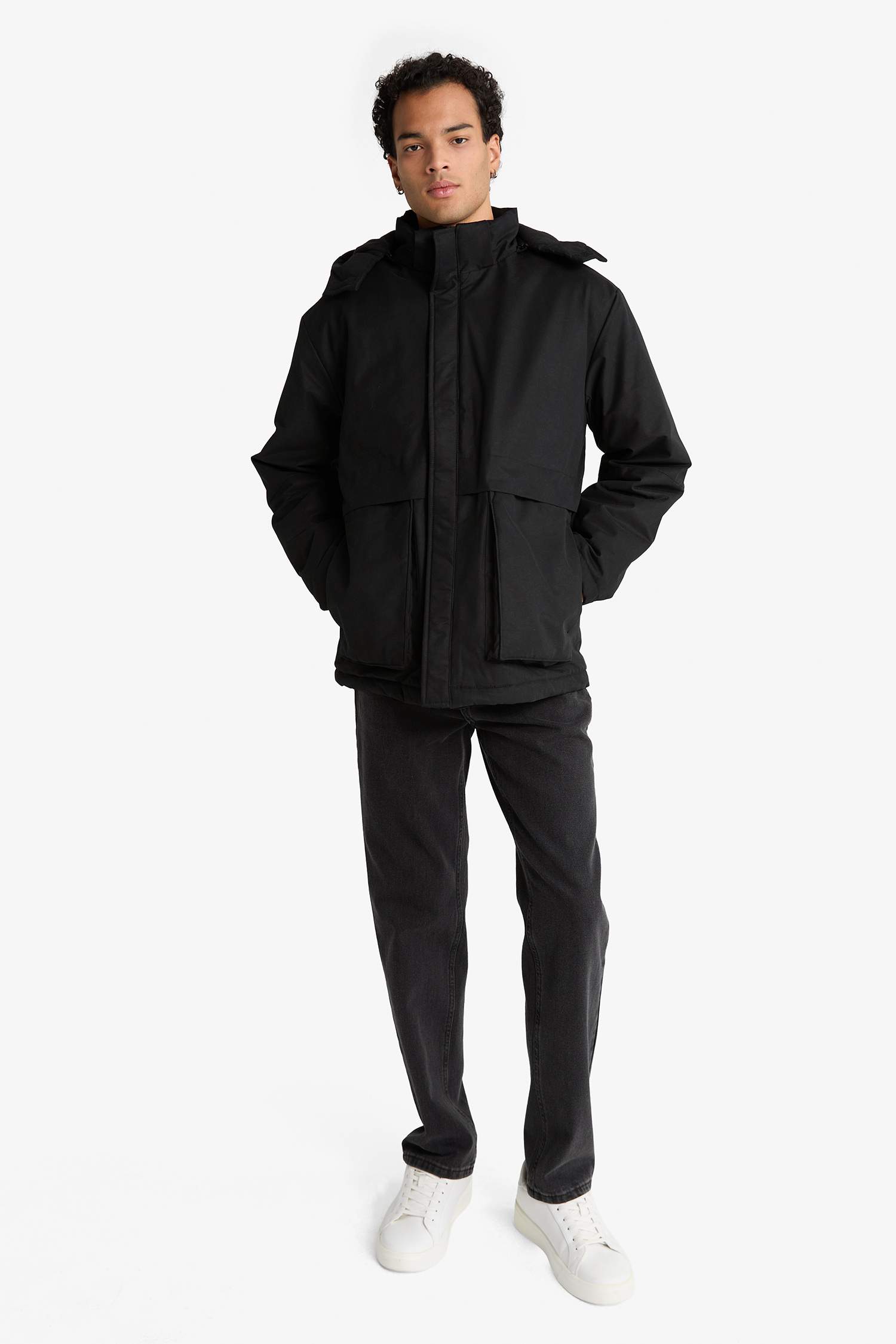 бас киімді Пальто