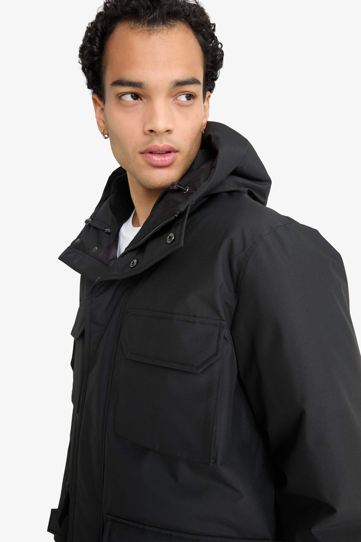 Su İtici Regular Fit Kapüşonlu Çift Cepli Fermuarlı Çıtçıtlı Mont