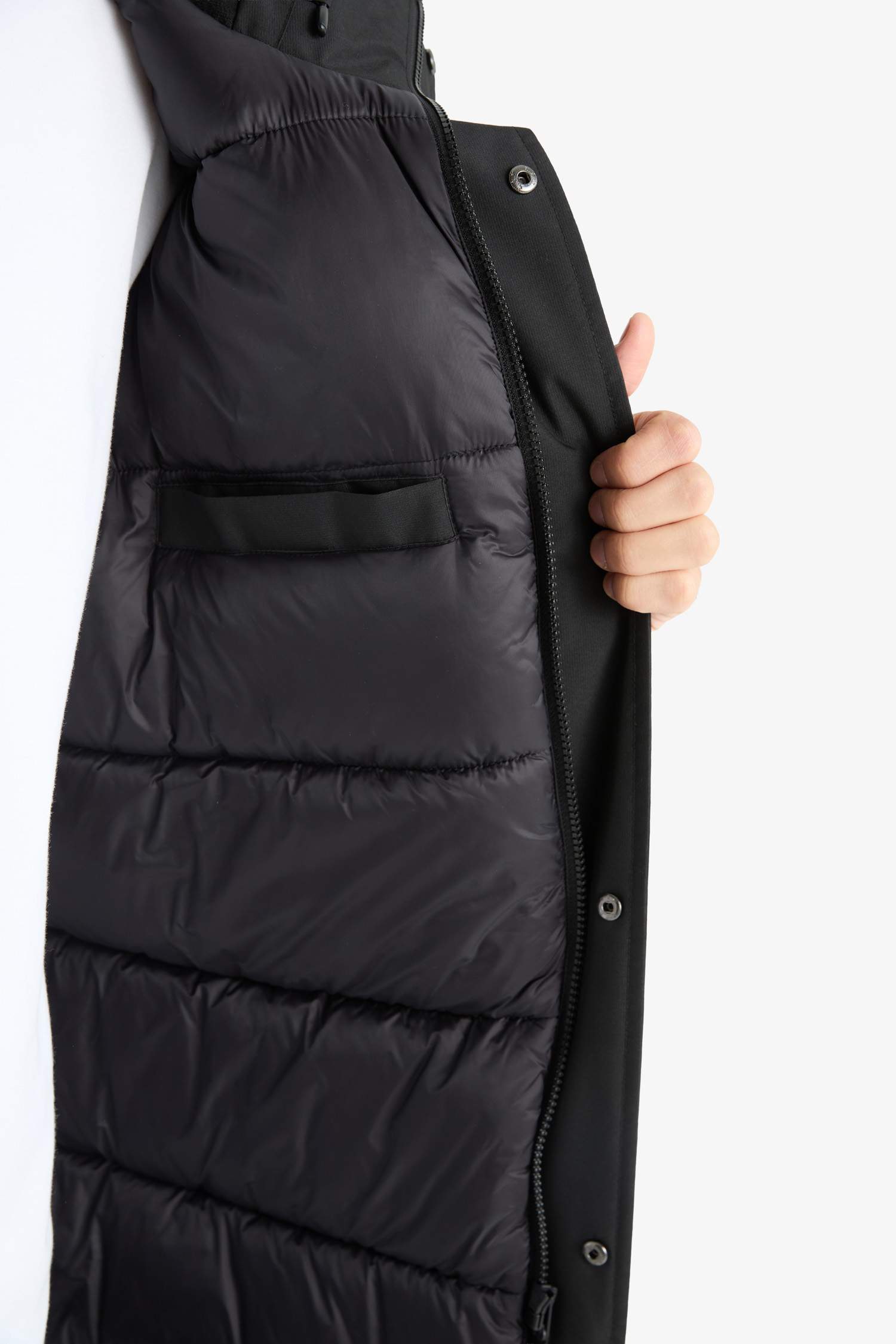 Su İtici Regular Fit Kapüşonlu Çift Cepli Fermuarlı Çıtçıtlı Mont