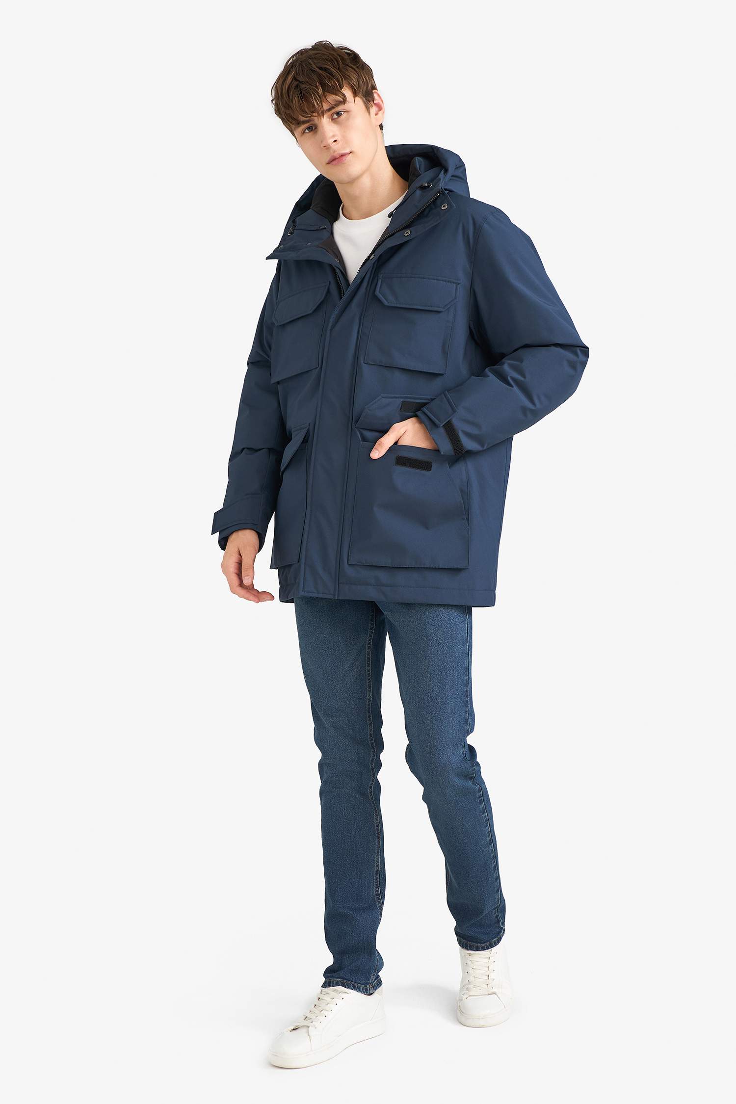 معطف قصة عادية بغطاء للرأس و جيوب