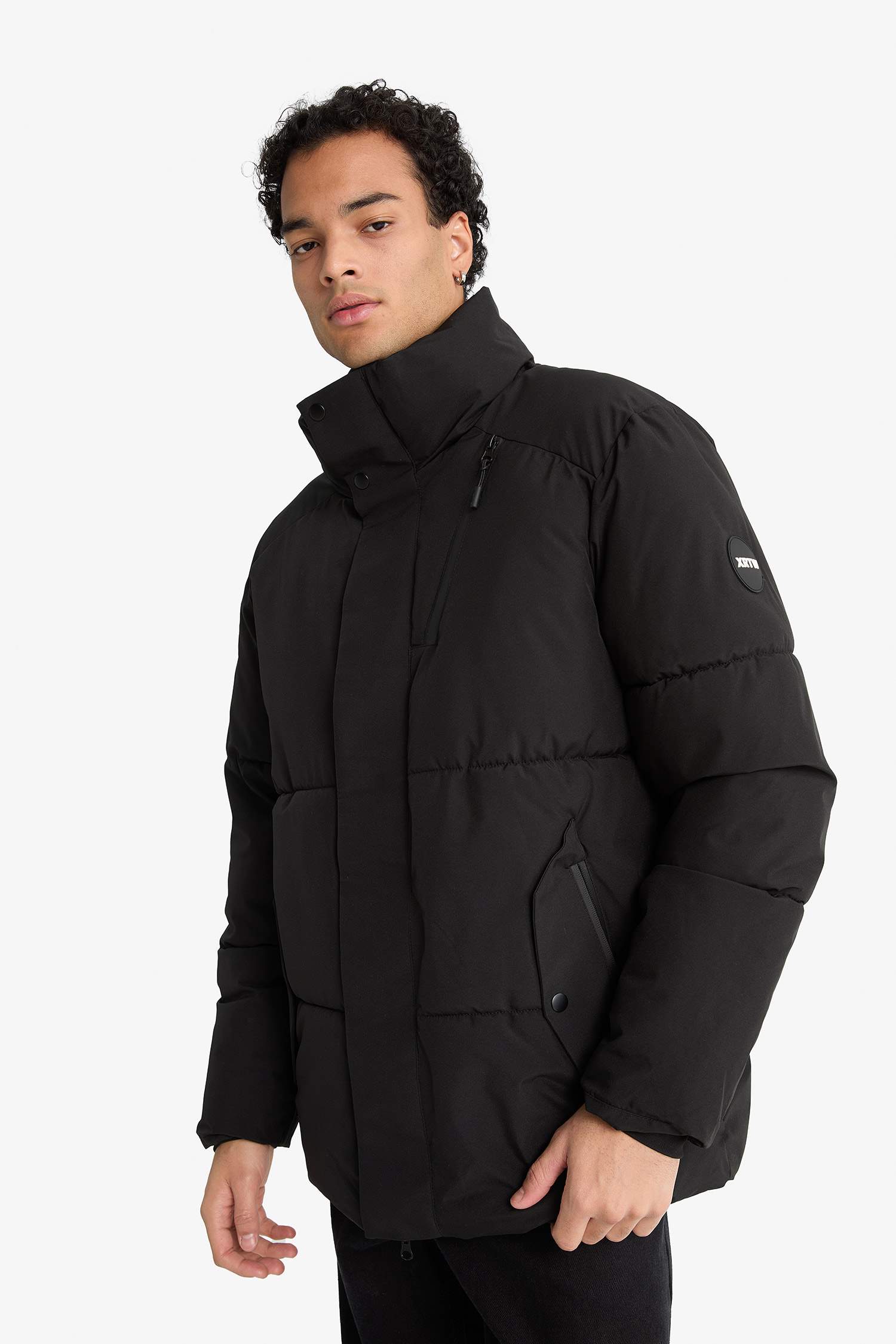 Su İtici Regular Fit Dik Yaka İç Cepli Fermuarlı Cepli Mont