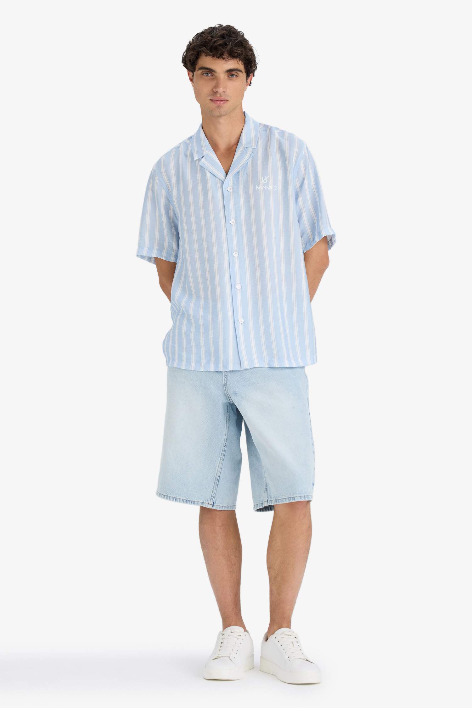 Relax Fit Apaş Yaka Baskılı Dokuma Çizgili Kısa Kollu Gömlek