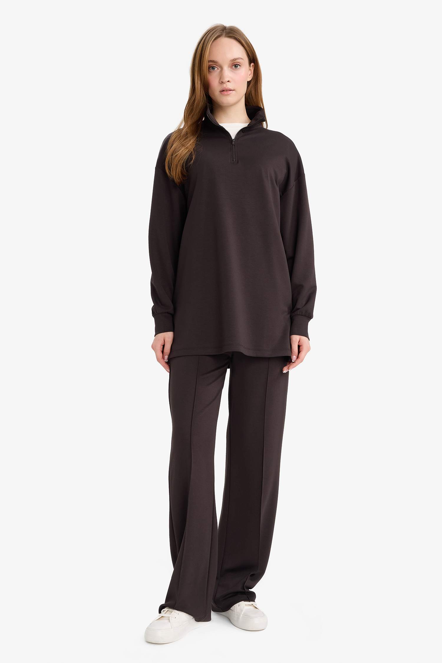 سويت شيرت قصة عادية بياخة بولو بسحاب