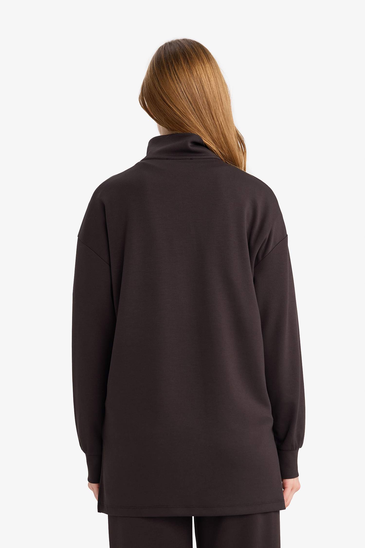 سويت شيرت قصة عادية بياخة بولو بسحاب