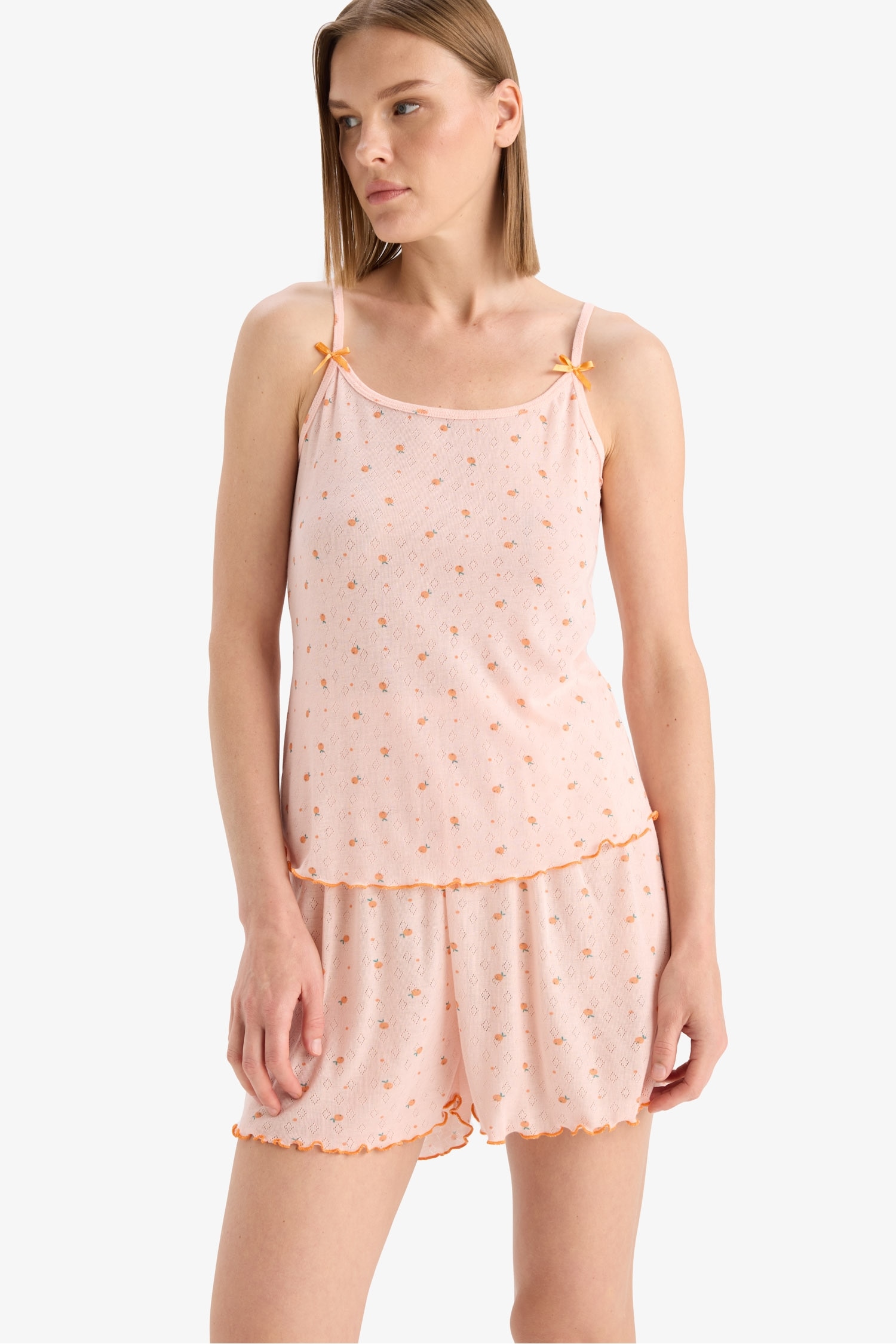 Regular Fit Pijama Takımı Desenli Askılı Üst Beli Lastikli Şort-Fall in Love