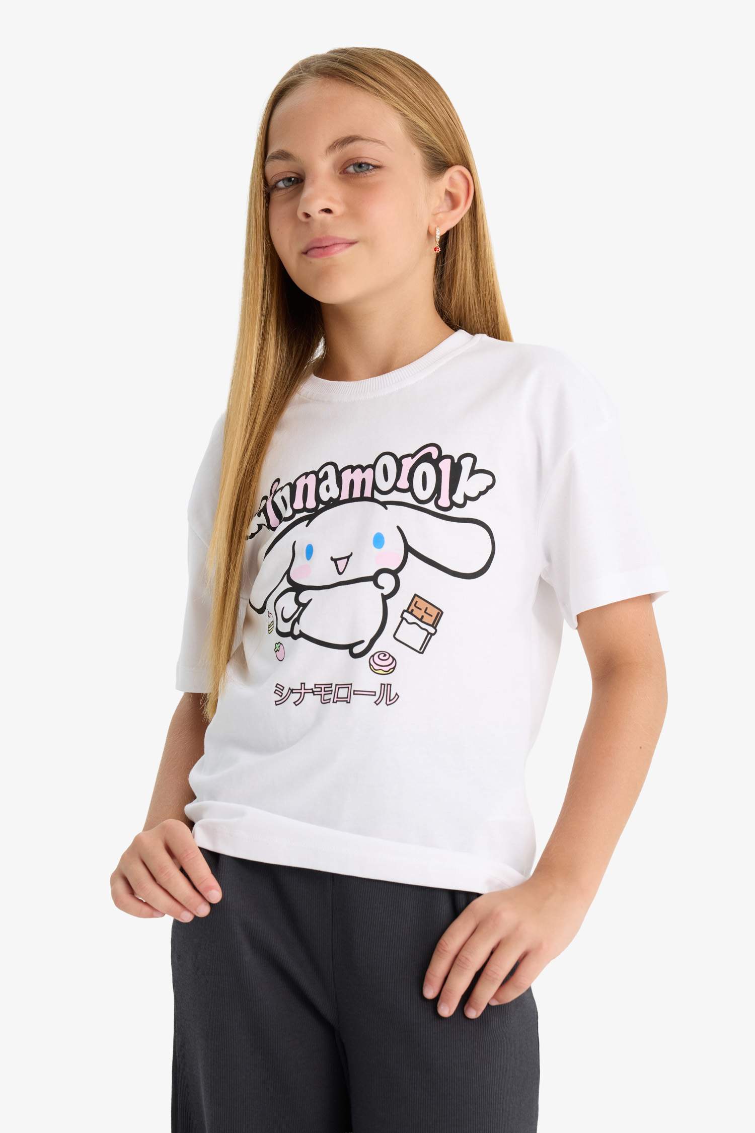 Kız Çocuk Hello Kitty Relax Fit Bisiklet Yaka Kısa Kollu Tişört