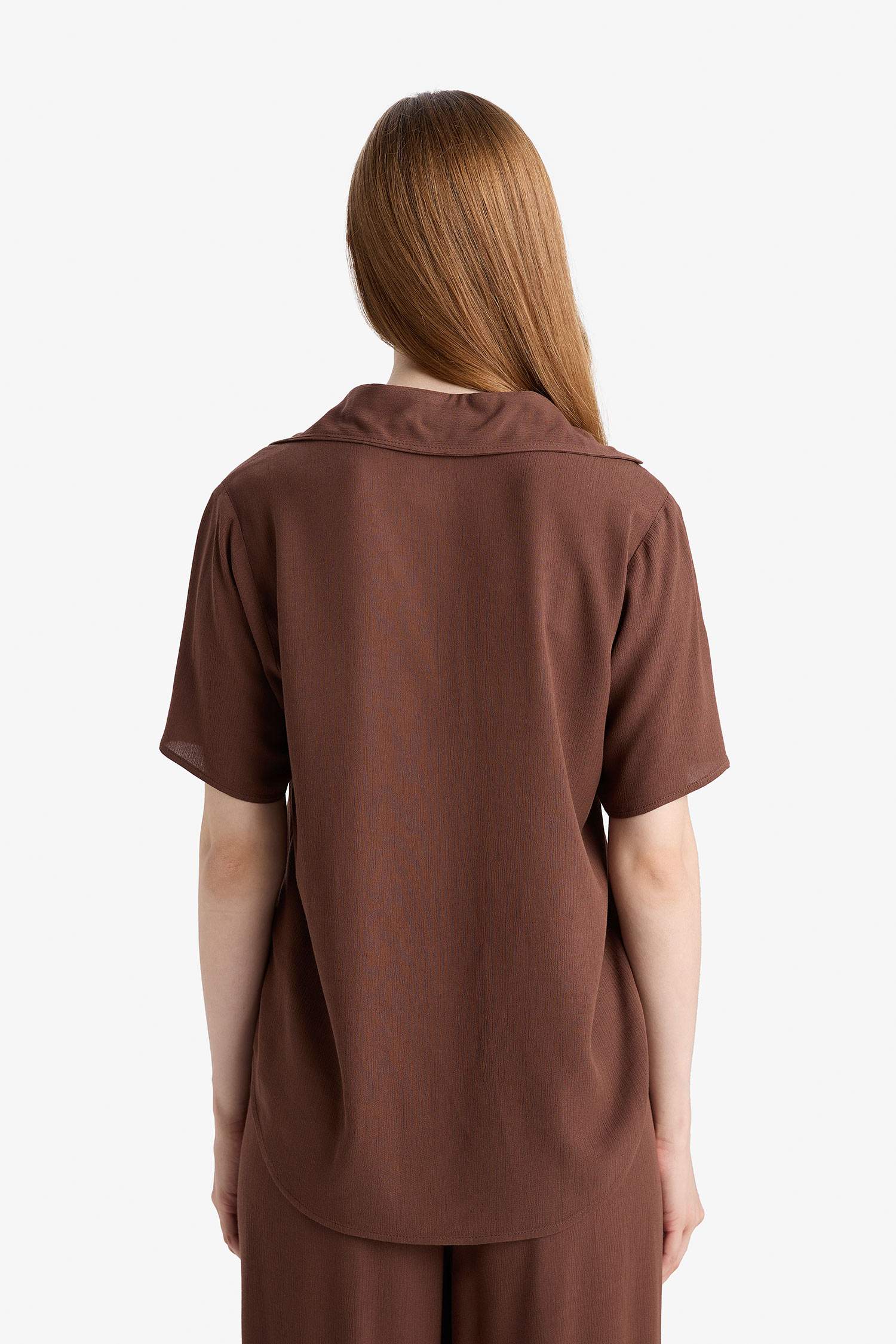 Regular Fit Kaçık Yaka Krinkıl Viskon Kısa Kollu Gömlek