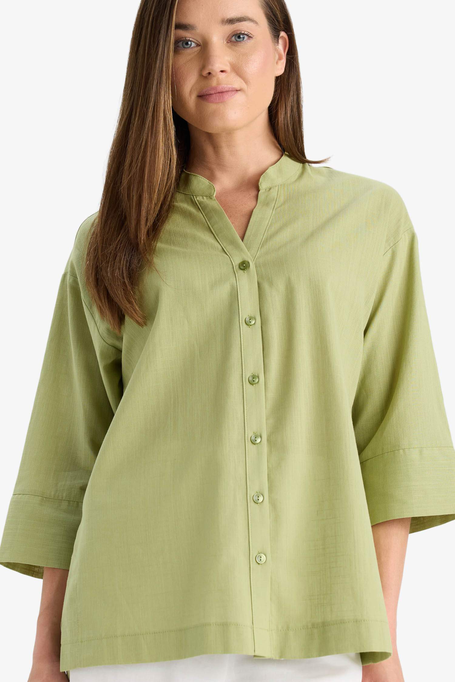 Regular Fit Apaş Yaka Flamlı Pamuk Uzun Kollu Gömlek