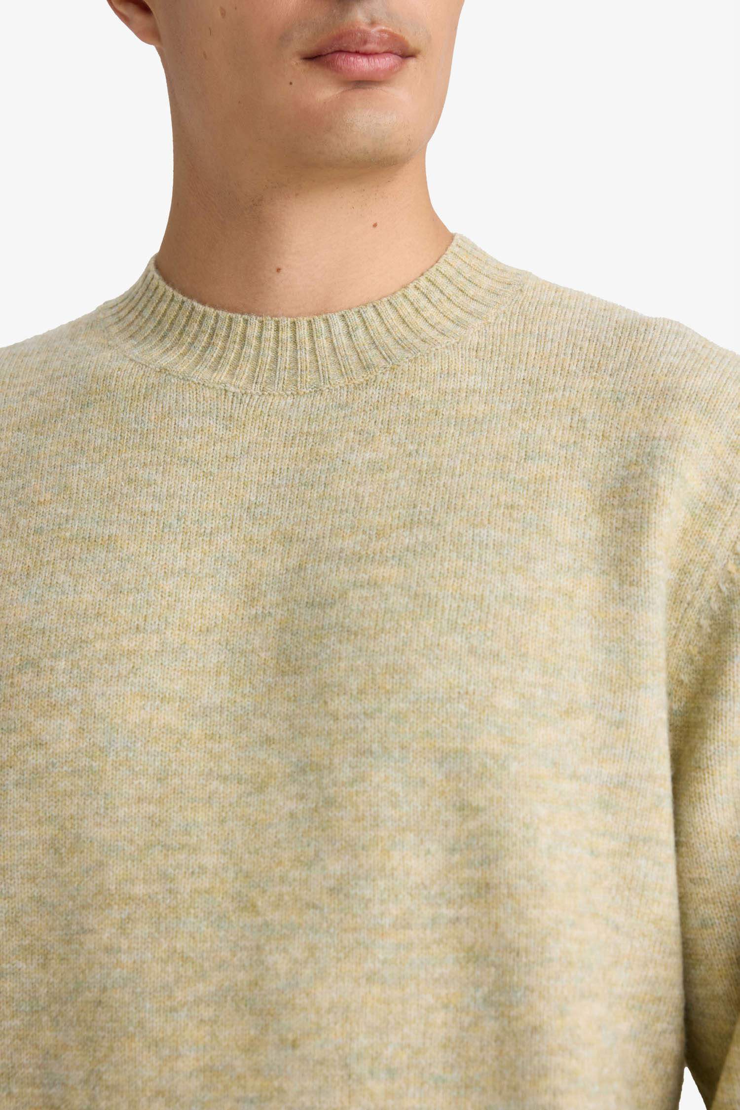 بلوفر تريكو قصة مريحة بياقة مستديرة