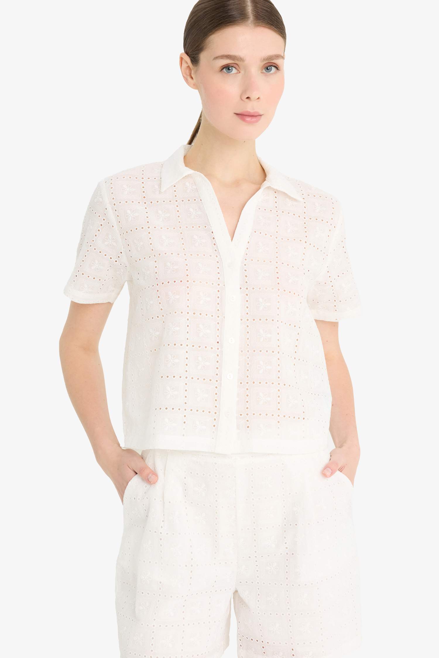 Regular Fit Brode Kısa Kollu Gömlek