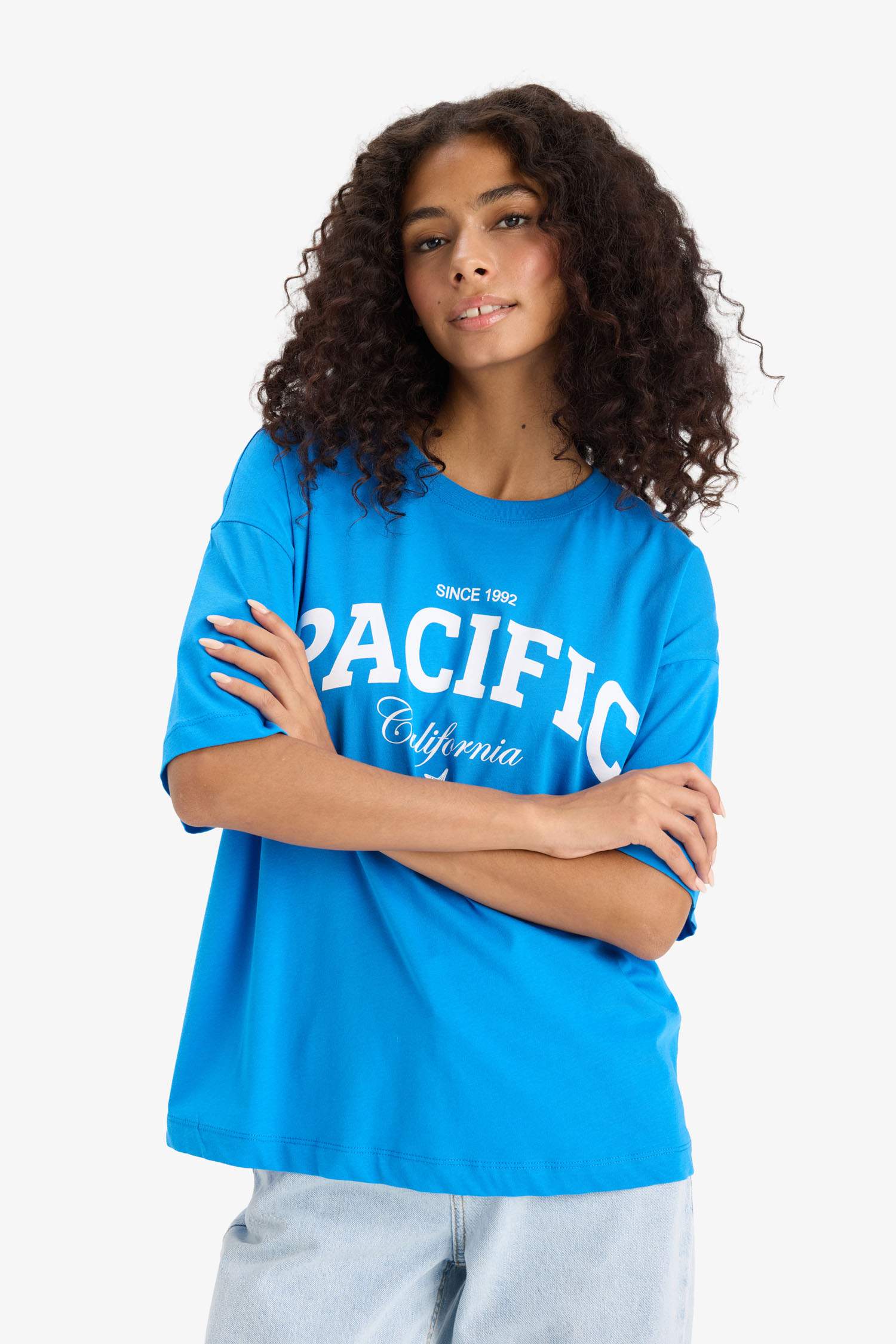 تيشيرت نص ردن قصة عادية وطبعة شعار