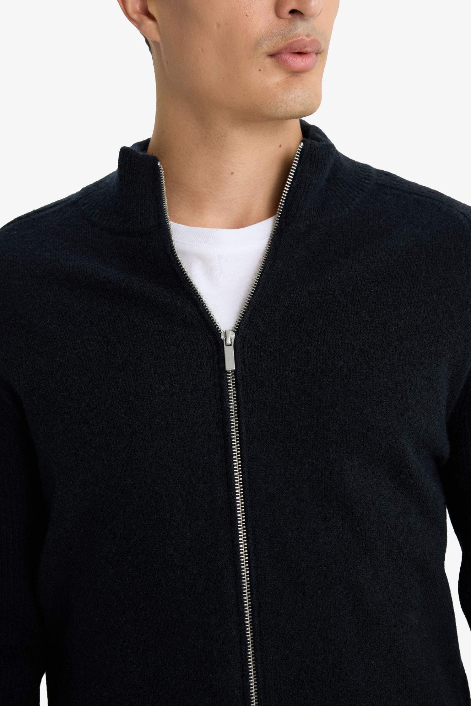 Кардиган стандартного кроя с полуворотником