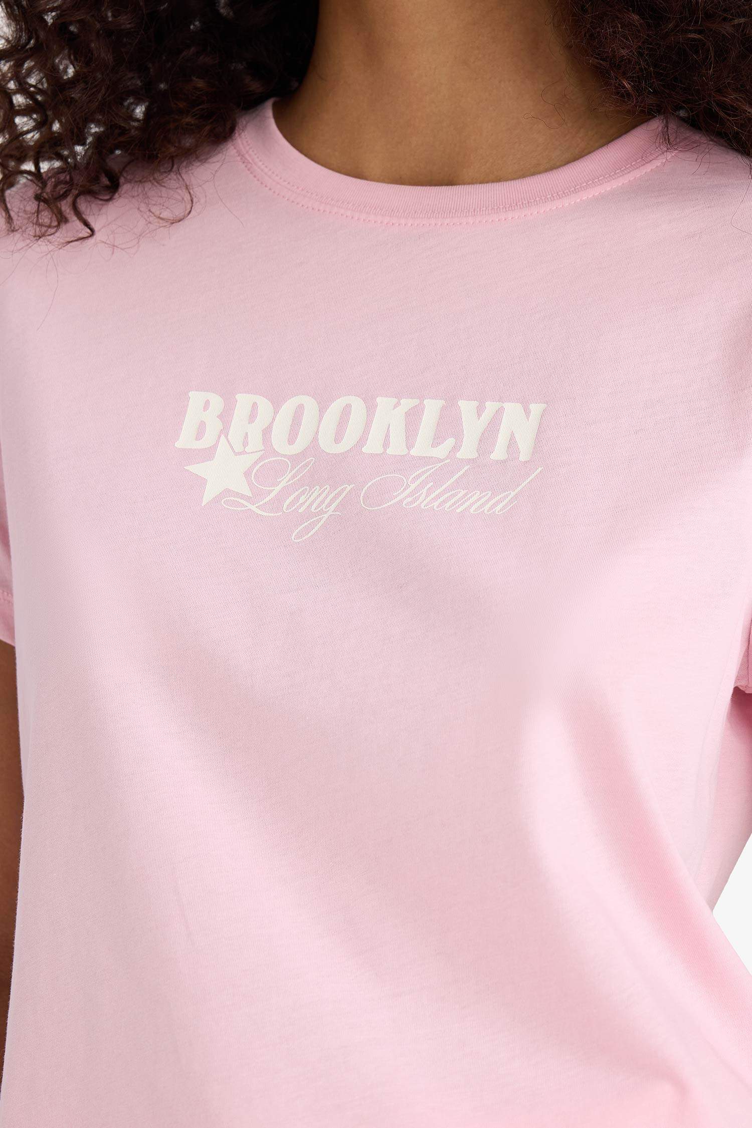 تيشيرت نص ردن ممشط قصة عادية وياخة مستديرة