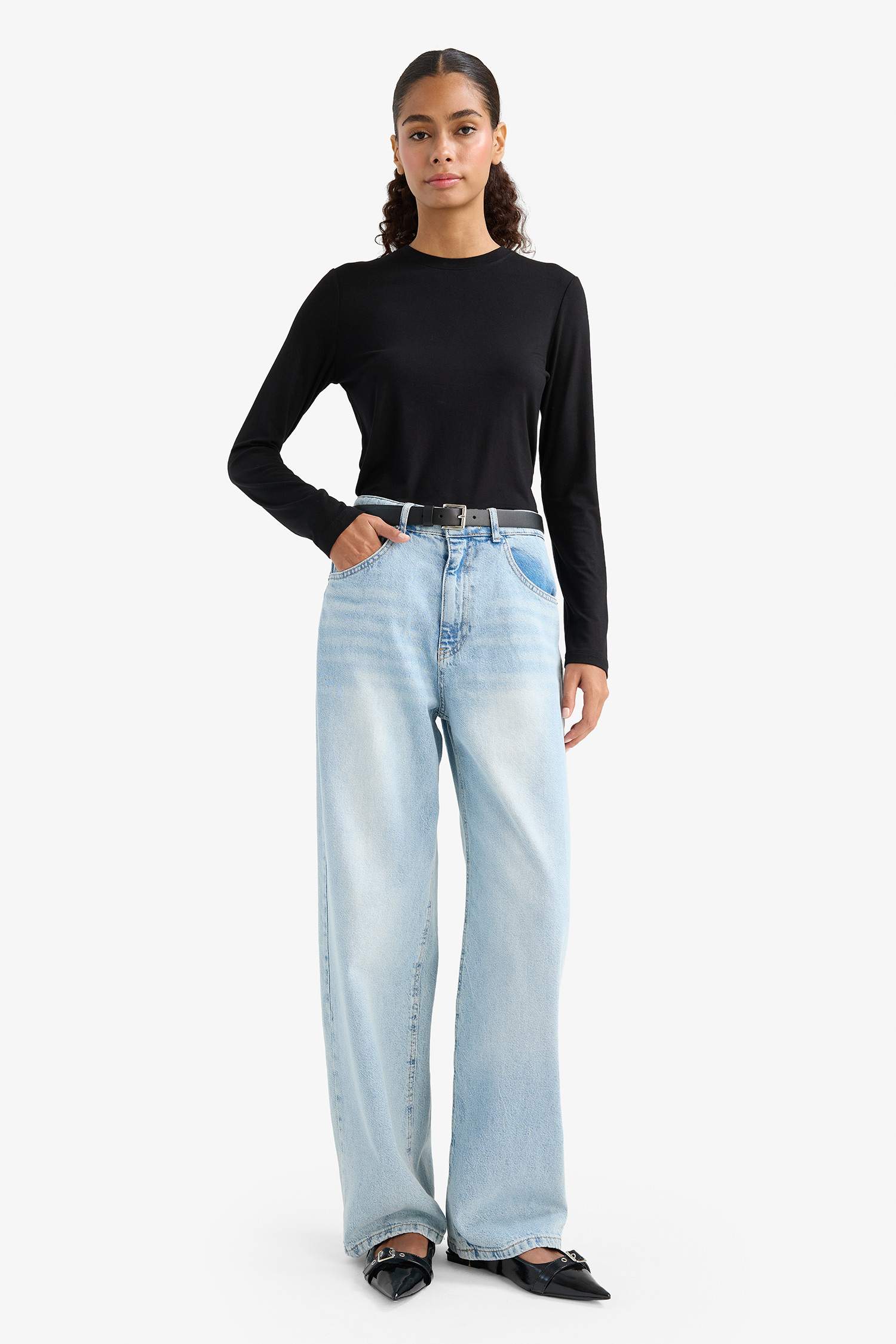 تيشيرت ردن طويل سليم فيت قصة ضيقة وياخة مستديرة