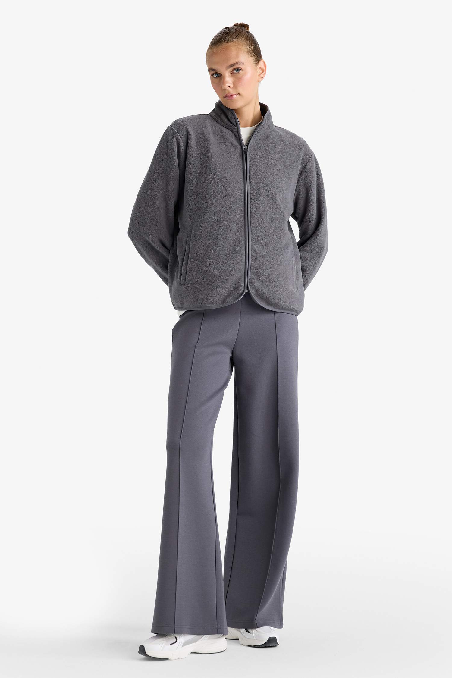 سروال قصة مستقيمة