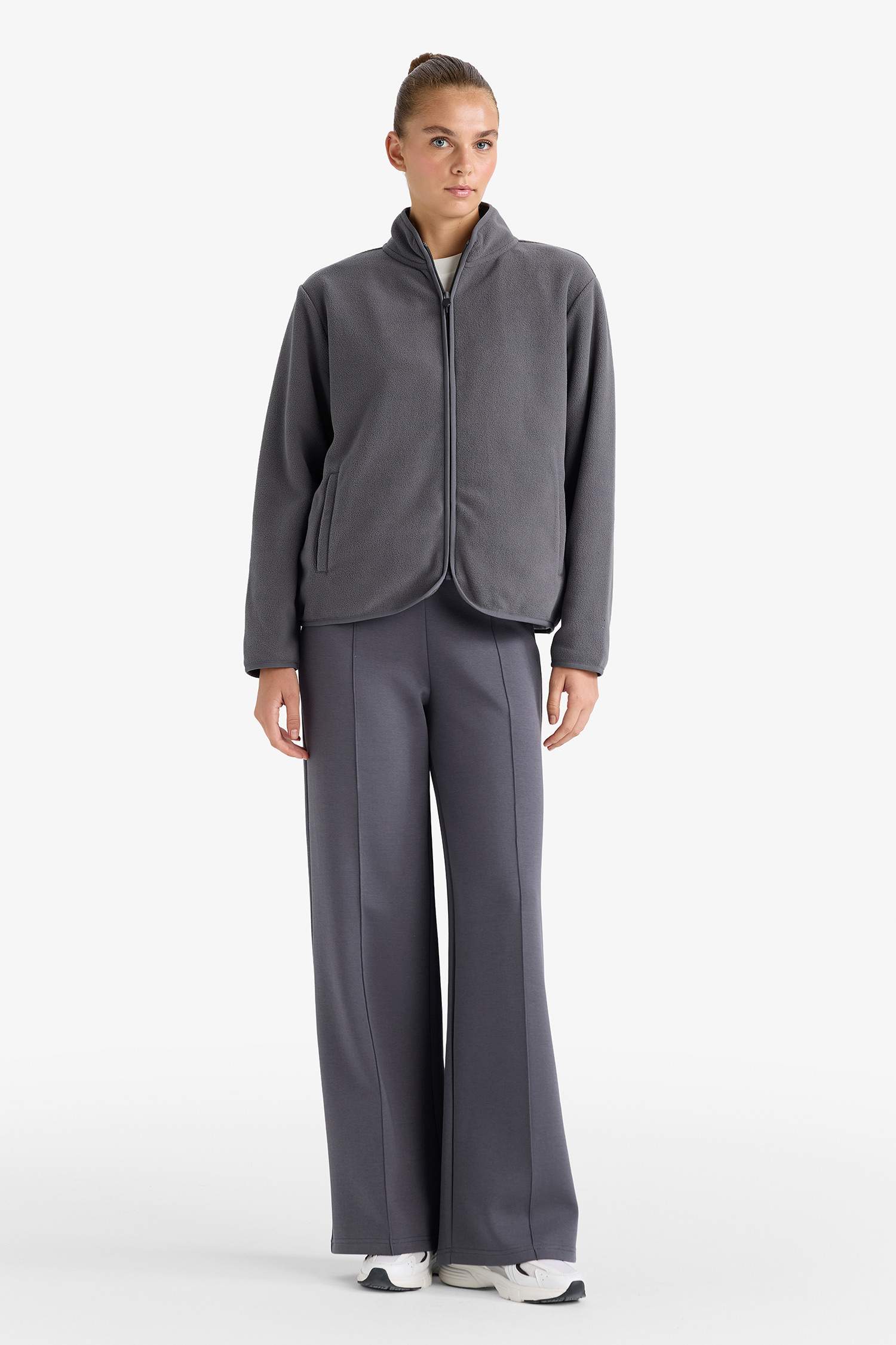 سروال قصة مستقيمة