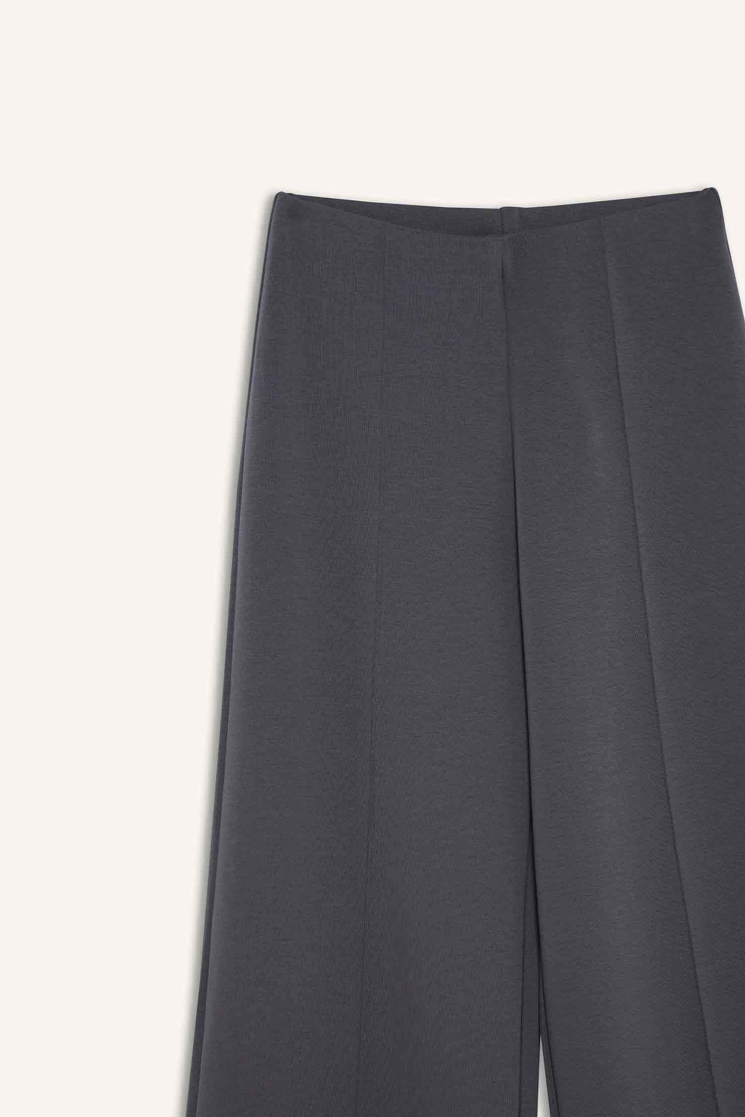 سروال قصة مستقيمة