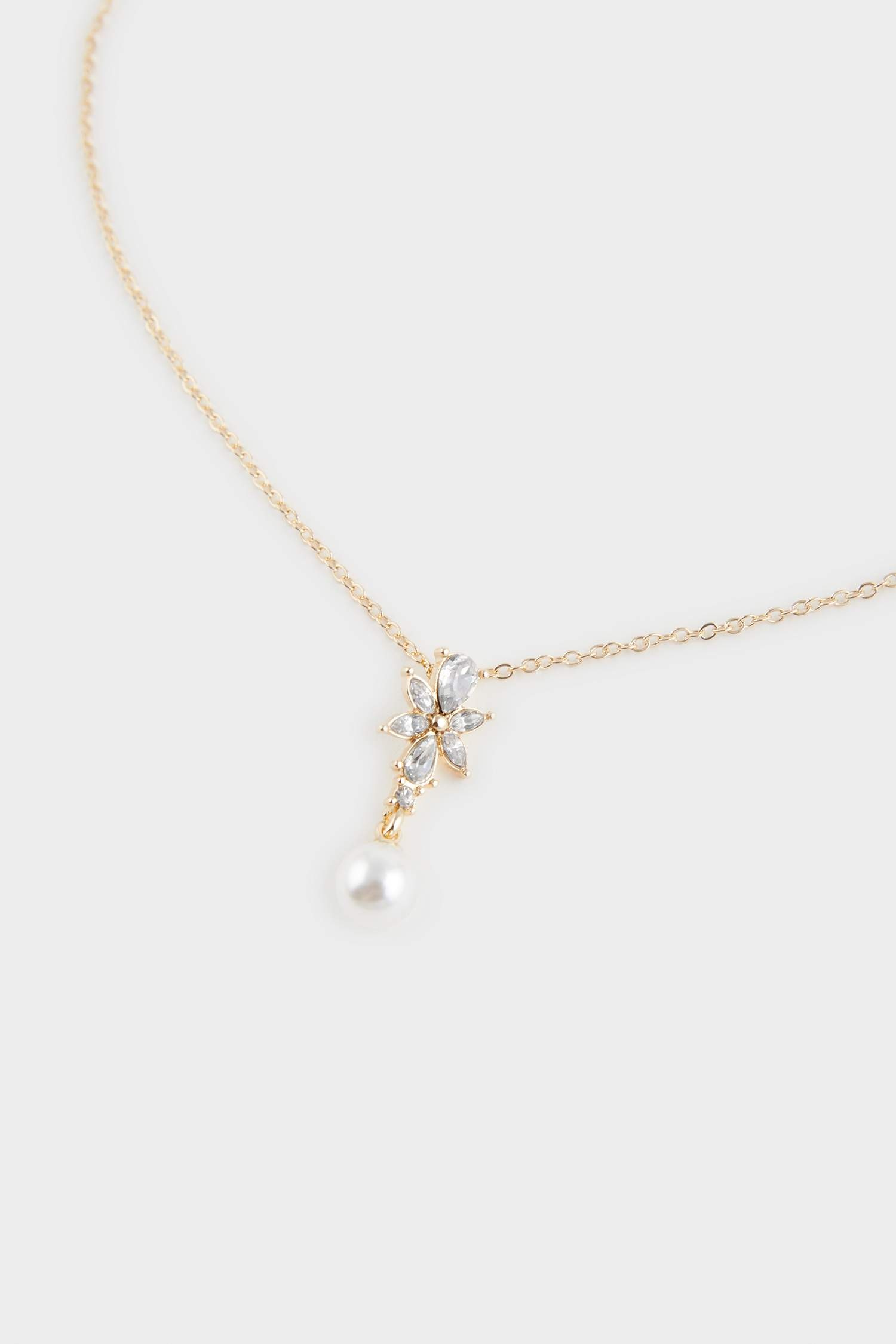 Kadın İnci ve Çiçek Detaylı Gold Kolye Küpe Seti