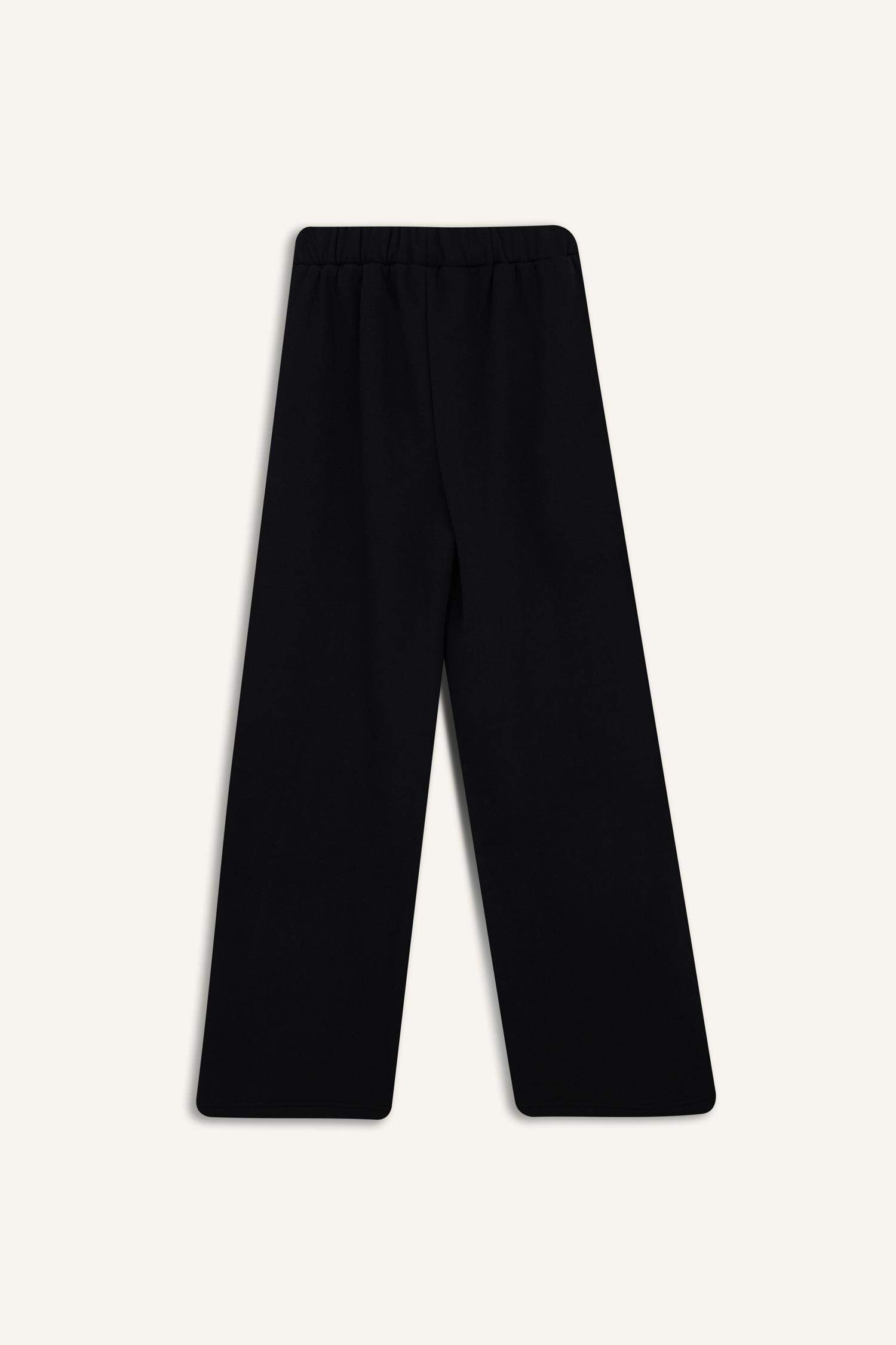 Straight Fit Pocketed Trousers