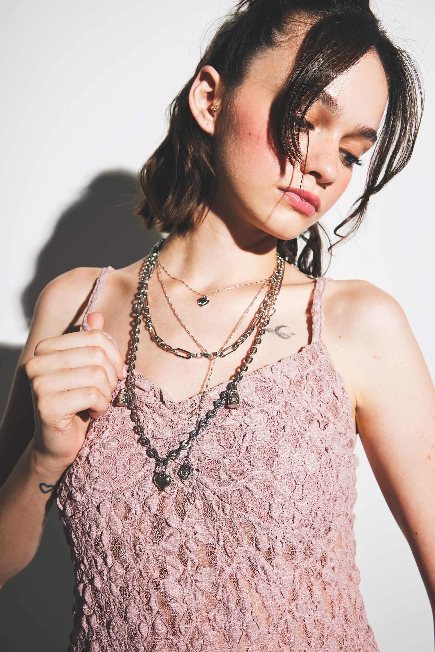 Slim Fit Lace V-Neck Tank Top