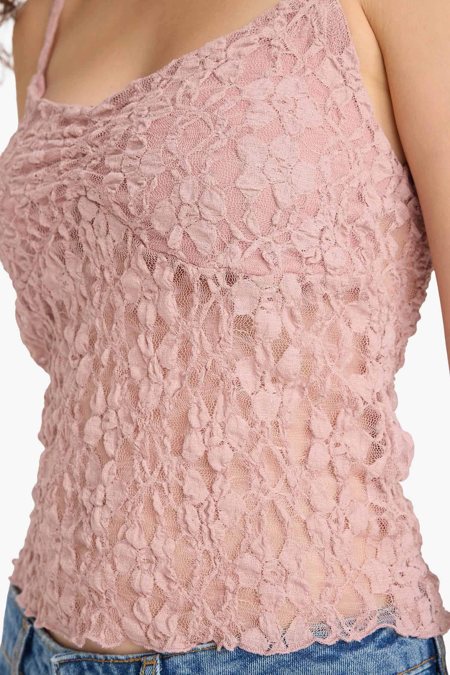 Slim Fit Lace V-Neck Tank Top