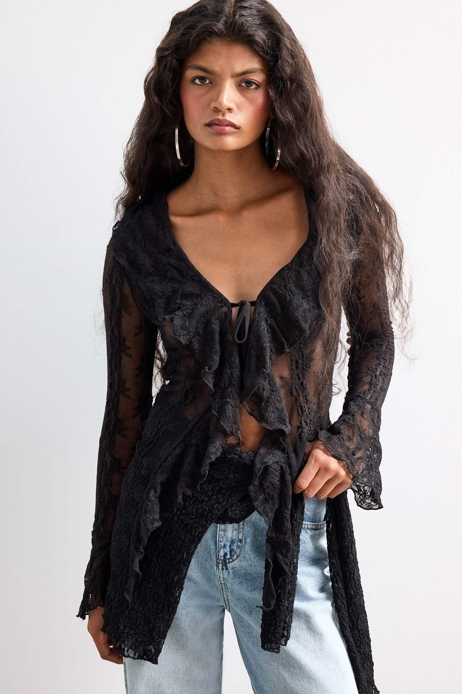 Slim Fit Dar Kesim V Yaka Dantel Önden Bağlamalı Uzun Kollu Bluz