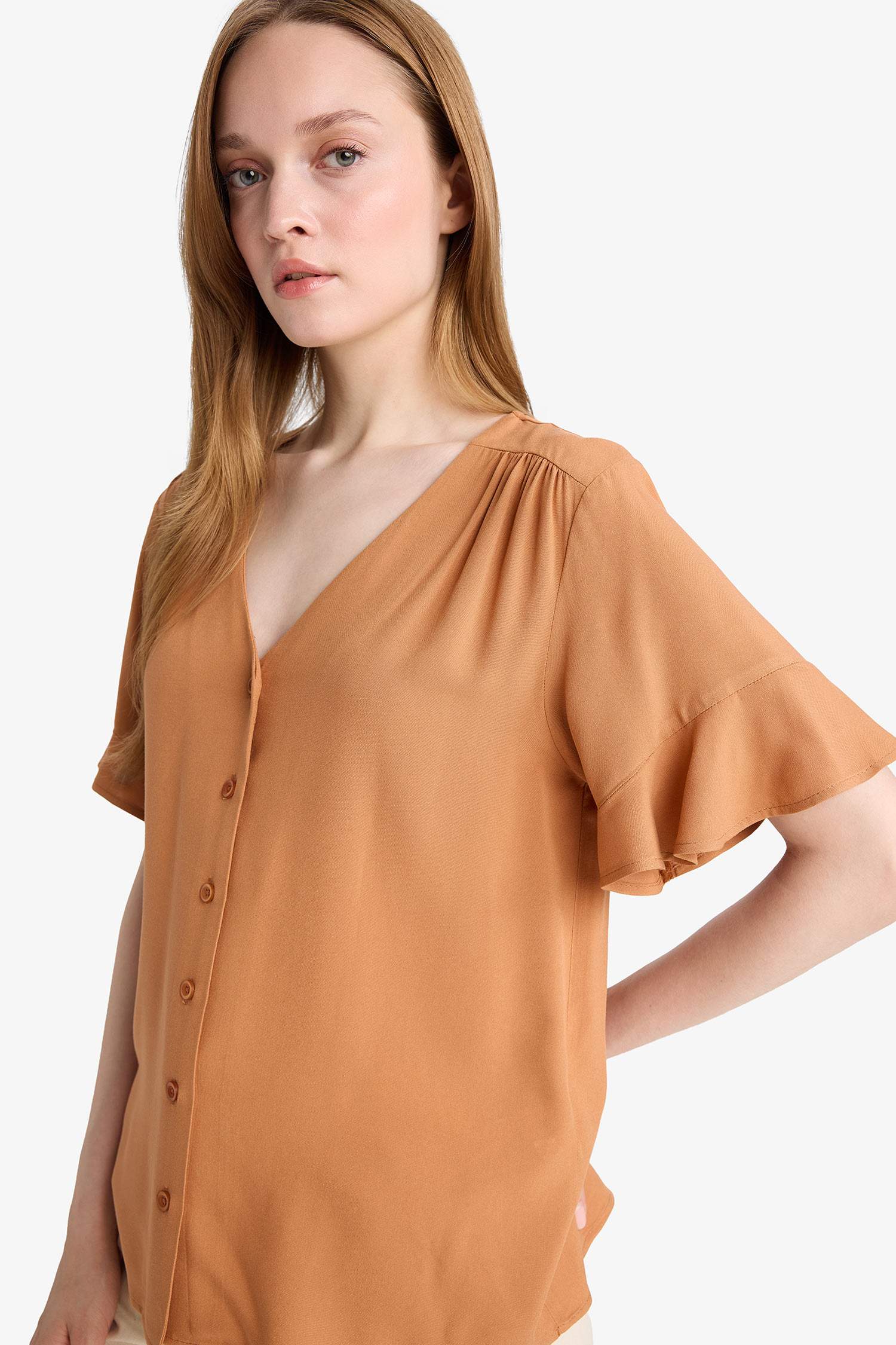 Regular Fit V Yaka Kısa Kollu Gömlek