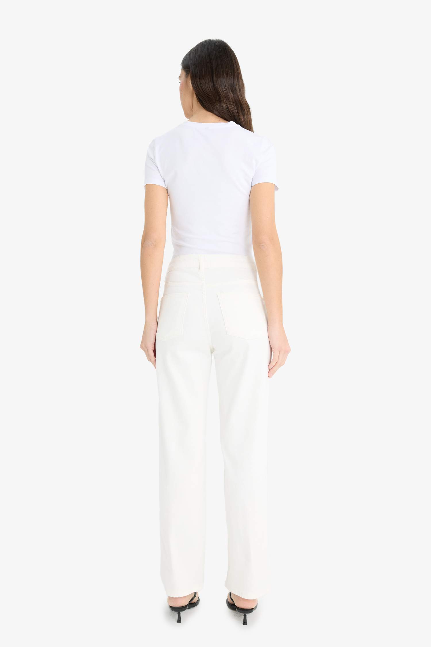 بنطرون جينز قصة مريحة وخصر عادي