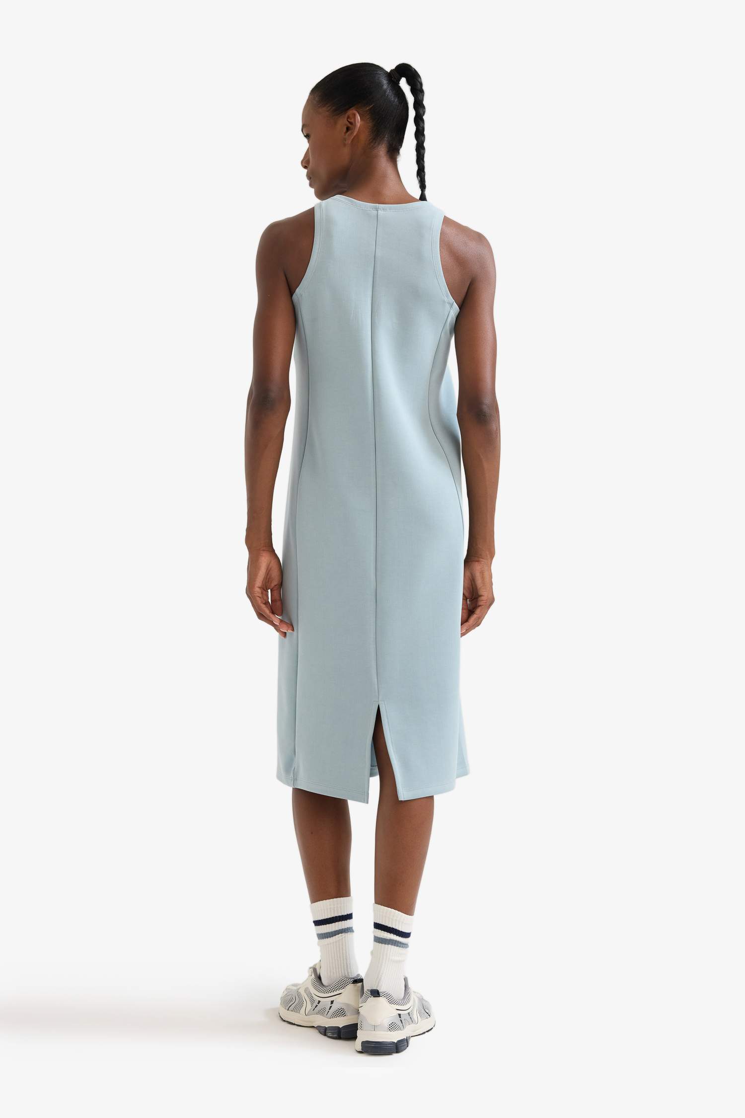 DeFactoFit Yuvarlak Yaka Modal Kolsuz Midi Elbise