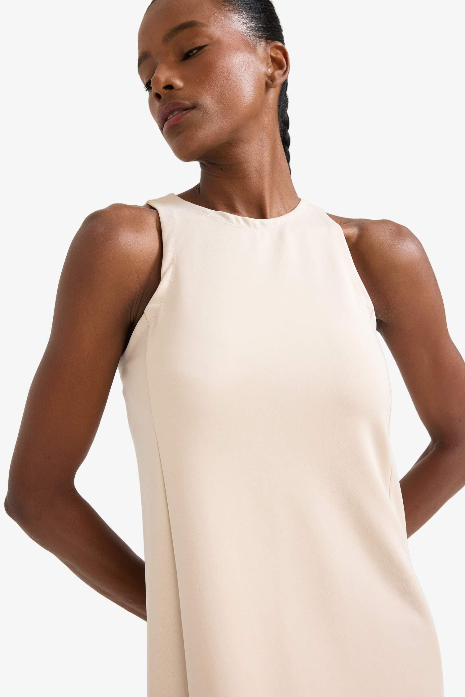 DeFactoFit Yuvarlak Yaka Modal Kolsuz Midi Elbise