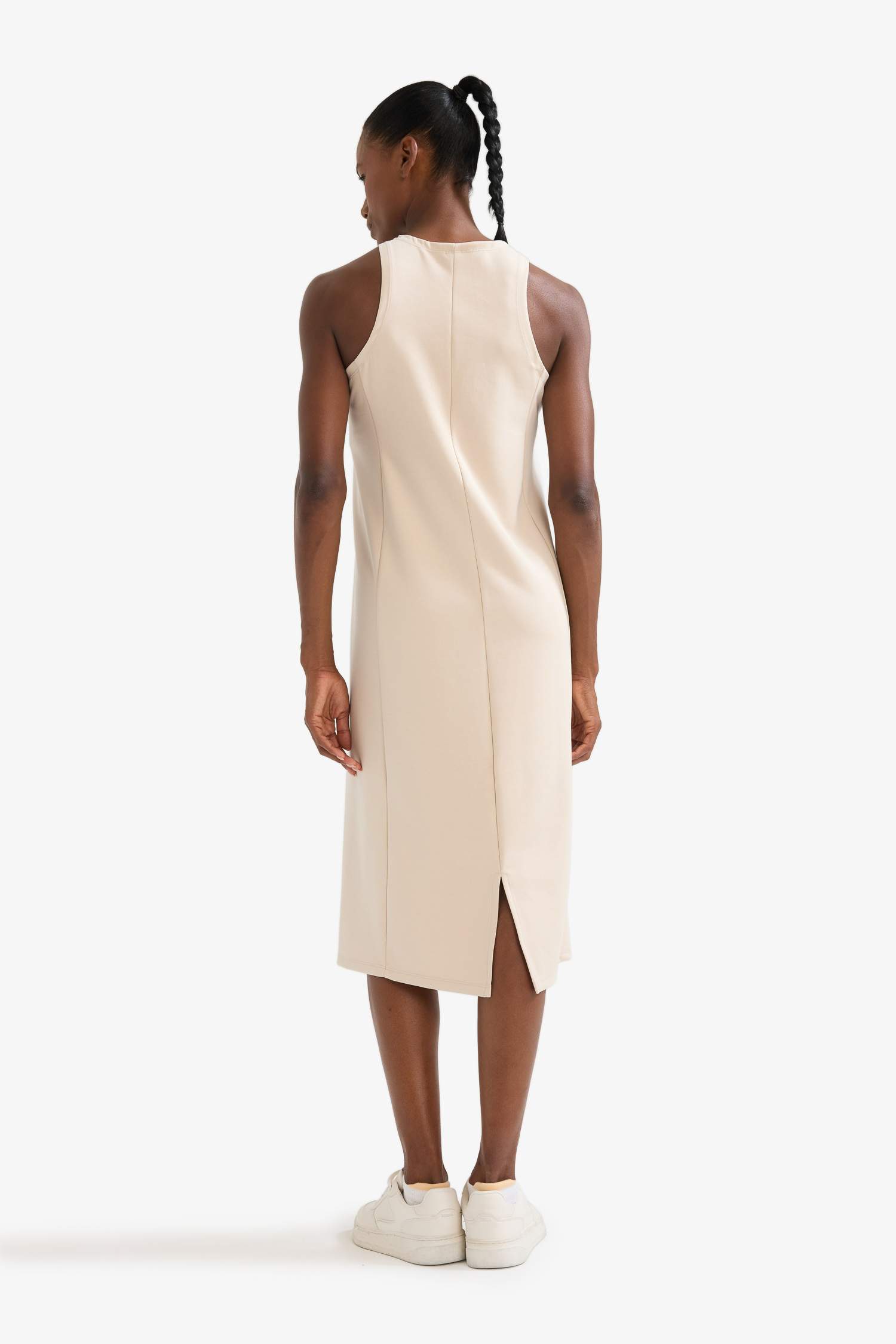 DeFactoFit Yuvarlak Yaka Modal Kolsuz Midi Elbise