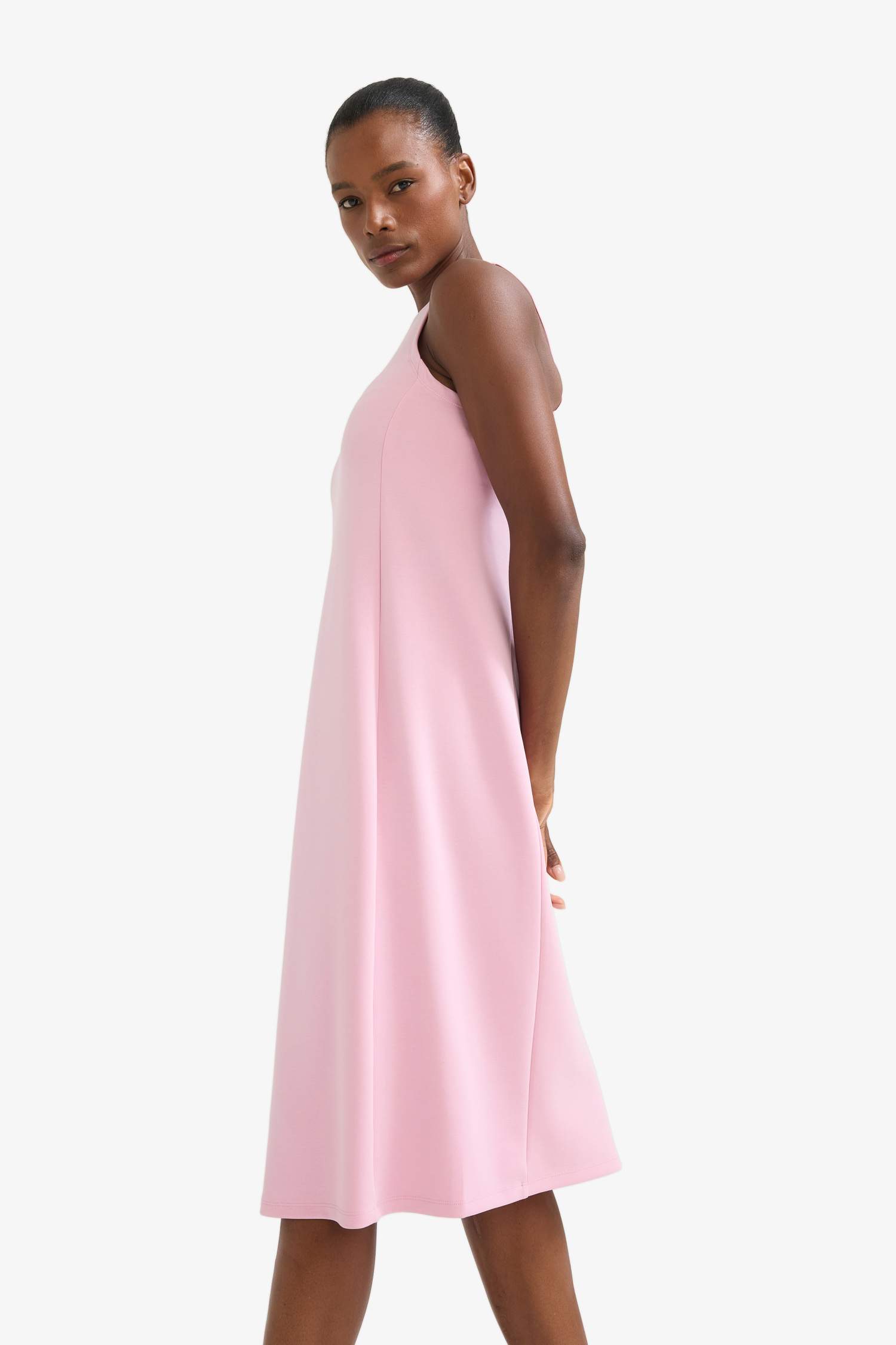 فستان ميدي كت منسوج بياخة مدورة من DeFactoFit