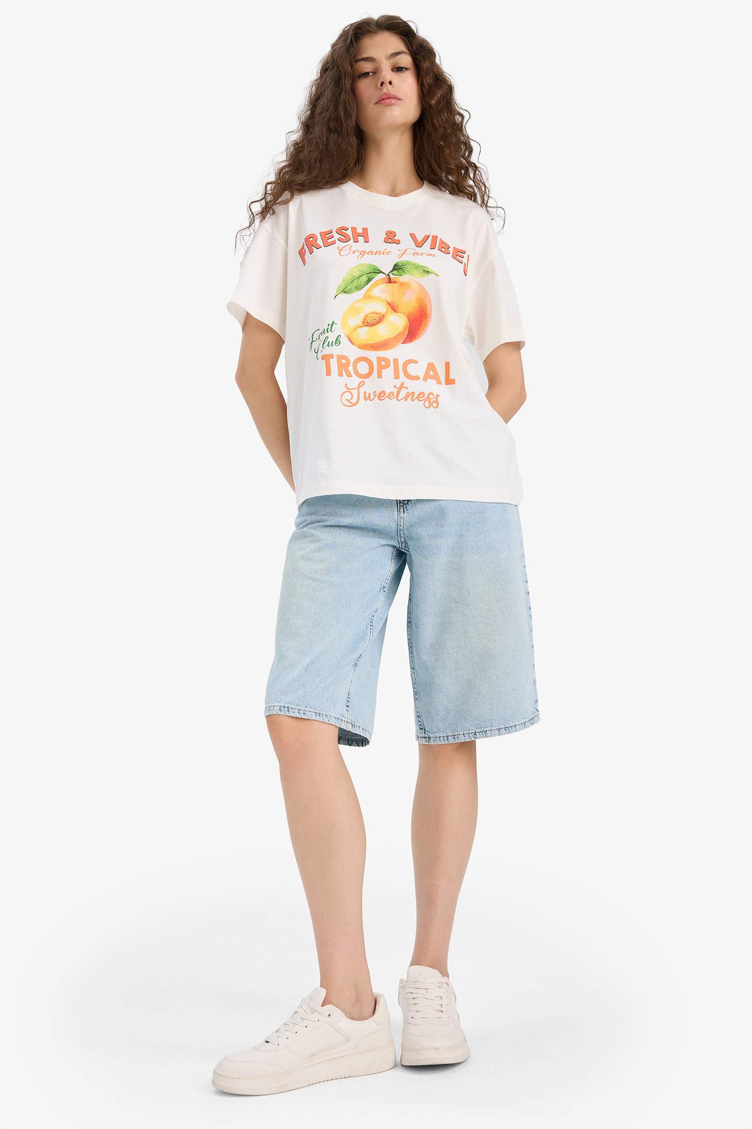 Oversize футболка с круглым вырезом и принтом с коротким рукавом