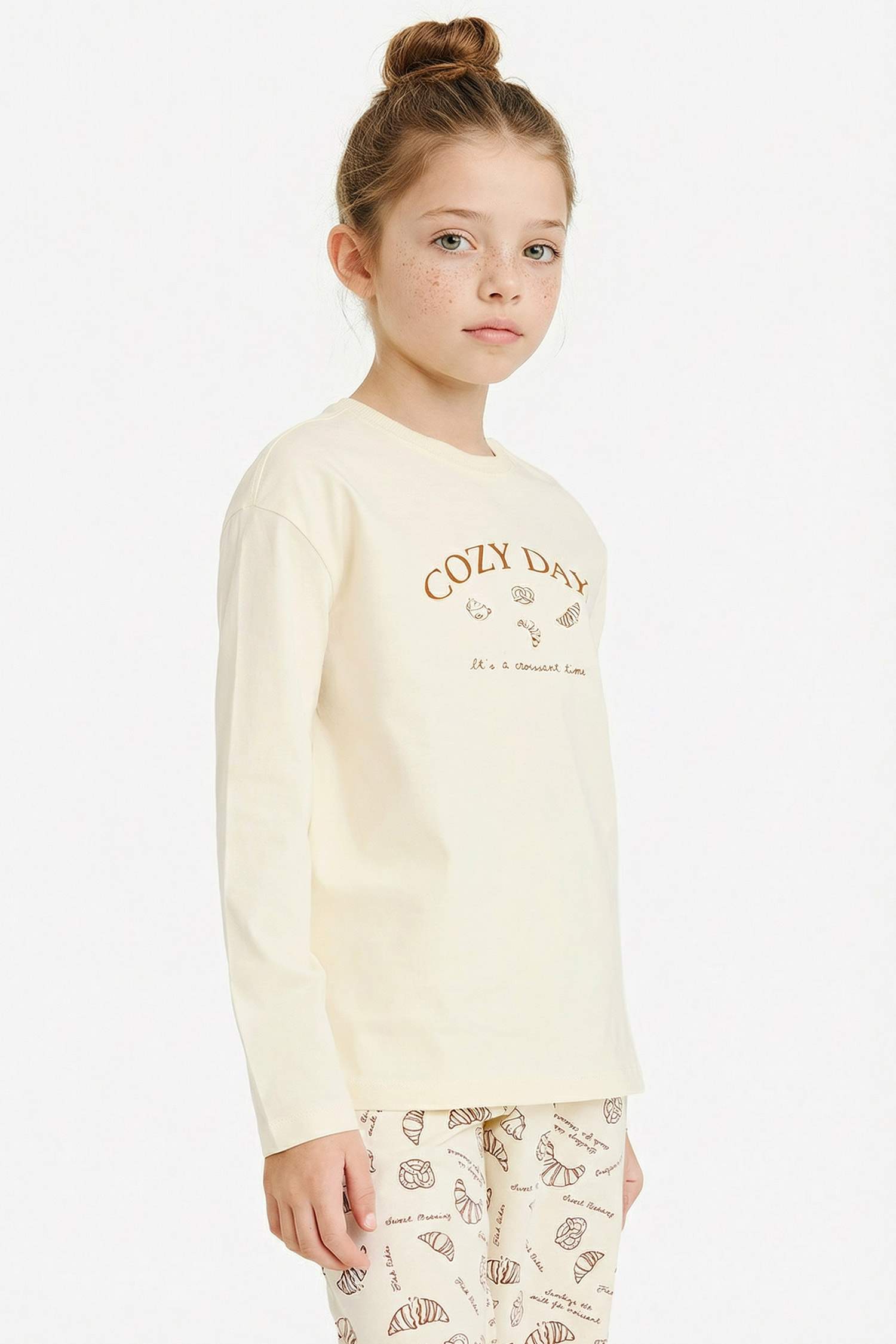 سيت بجامة بناتي توب ردن طويل بأكمام طويلة وبنطرون مطبوع - قطعتين