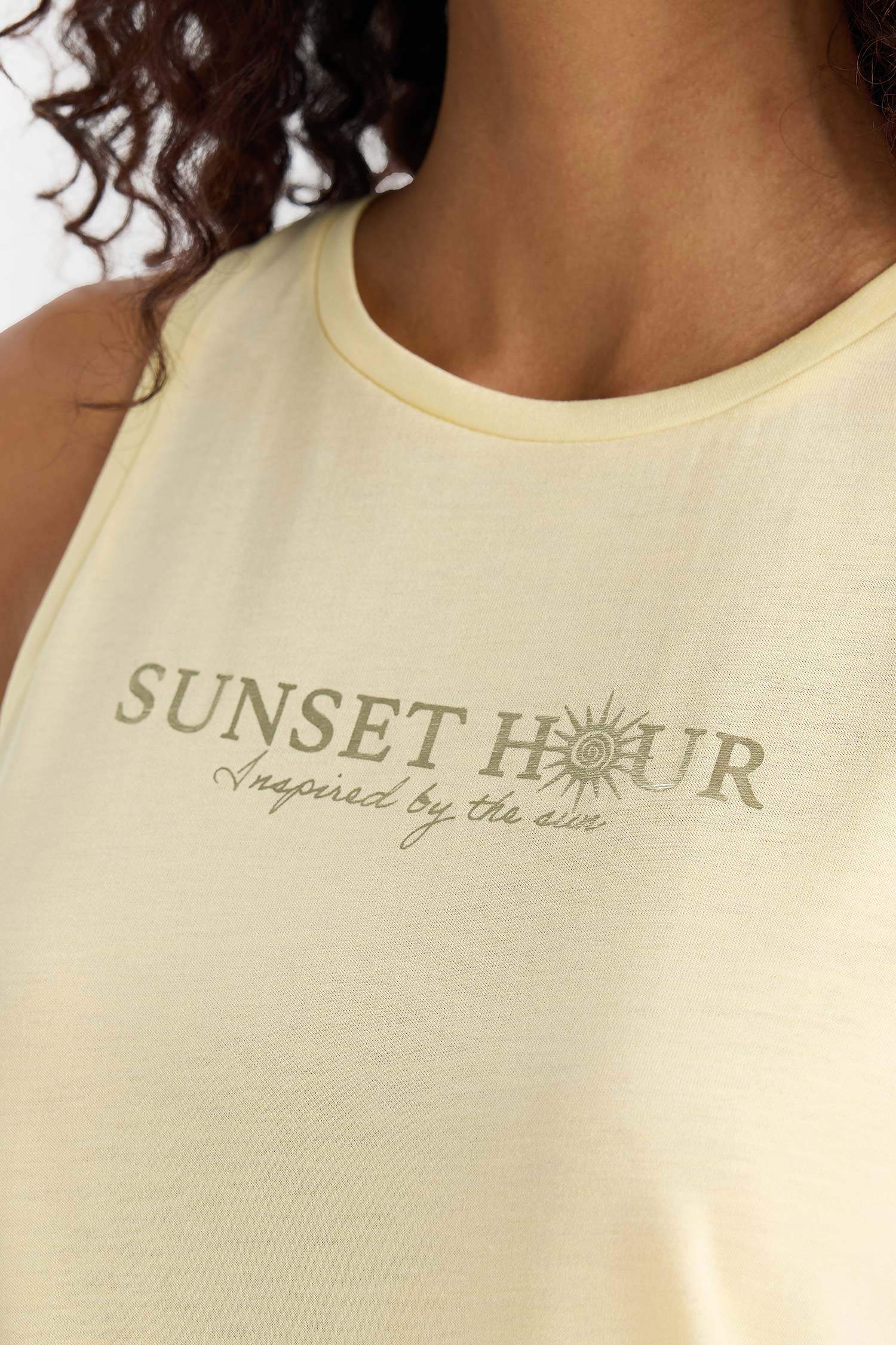 Relax Fit Bisiklet Yaka Baskılı Atlet