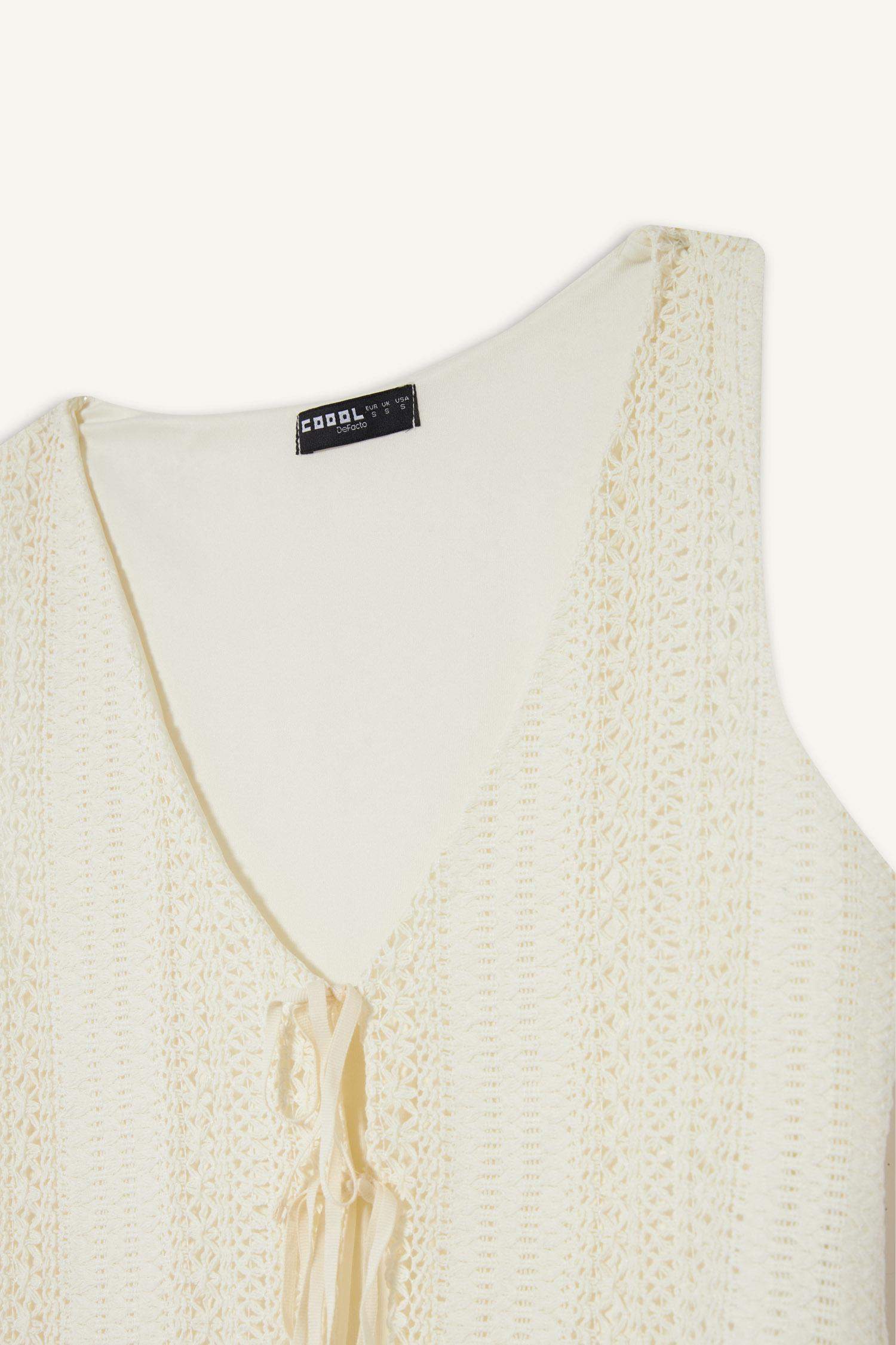 Coool Loose Fit V Yaka Triko Görünümlü Önden Bağlamalı Kolsuz Bluz