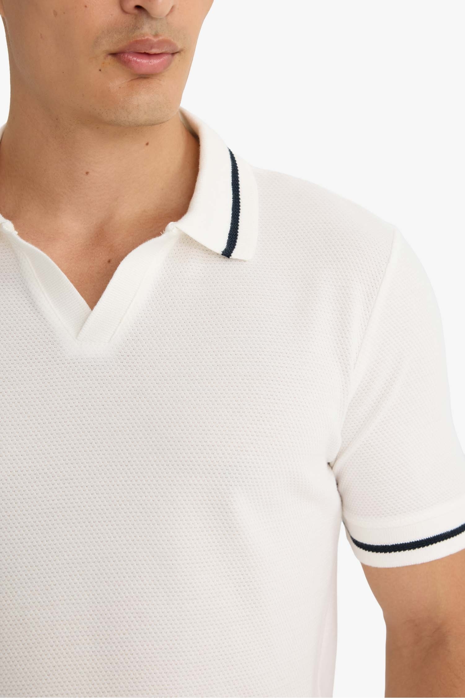 Regular Fit Polo Yaka Bubble Kısa Kollu Tişört