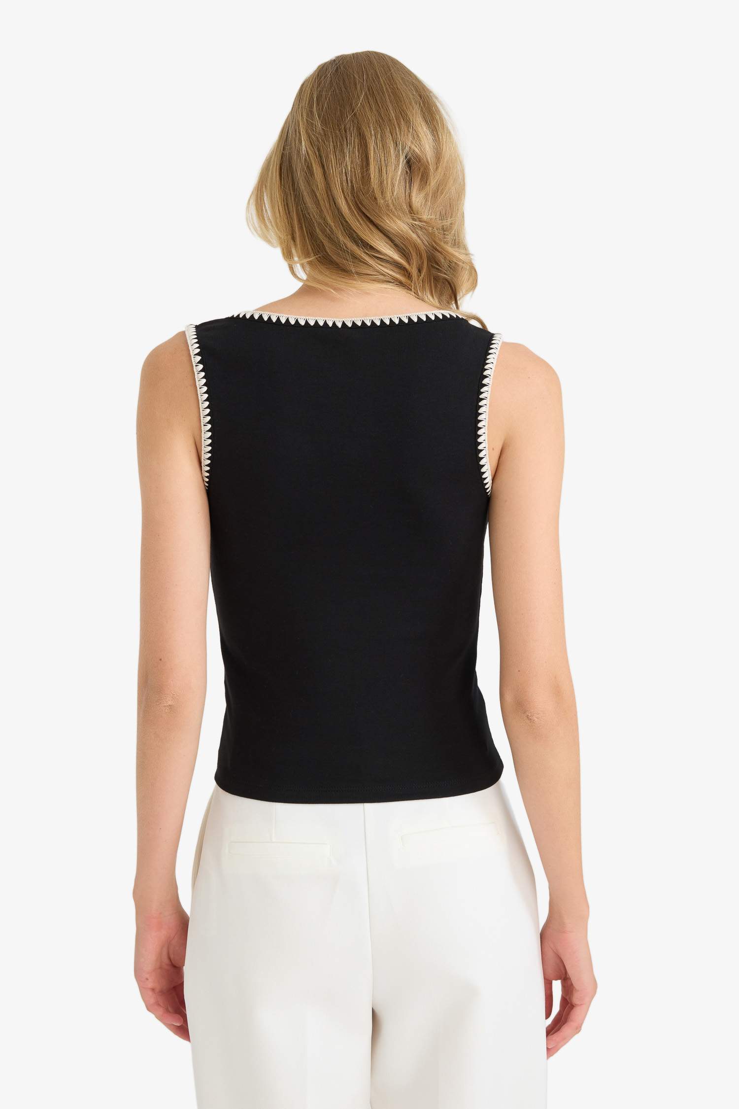 Slim Fit Dar Kesim Yuvarlak Yaka Ribana Atlet