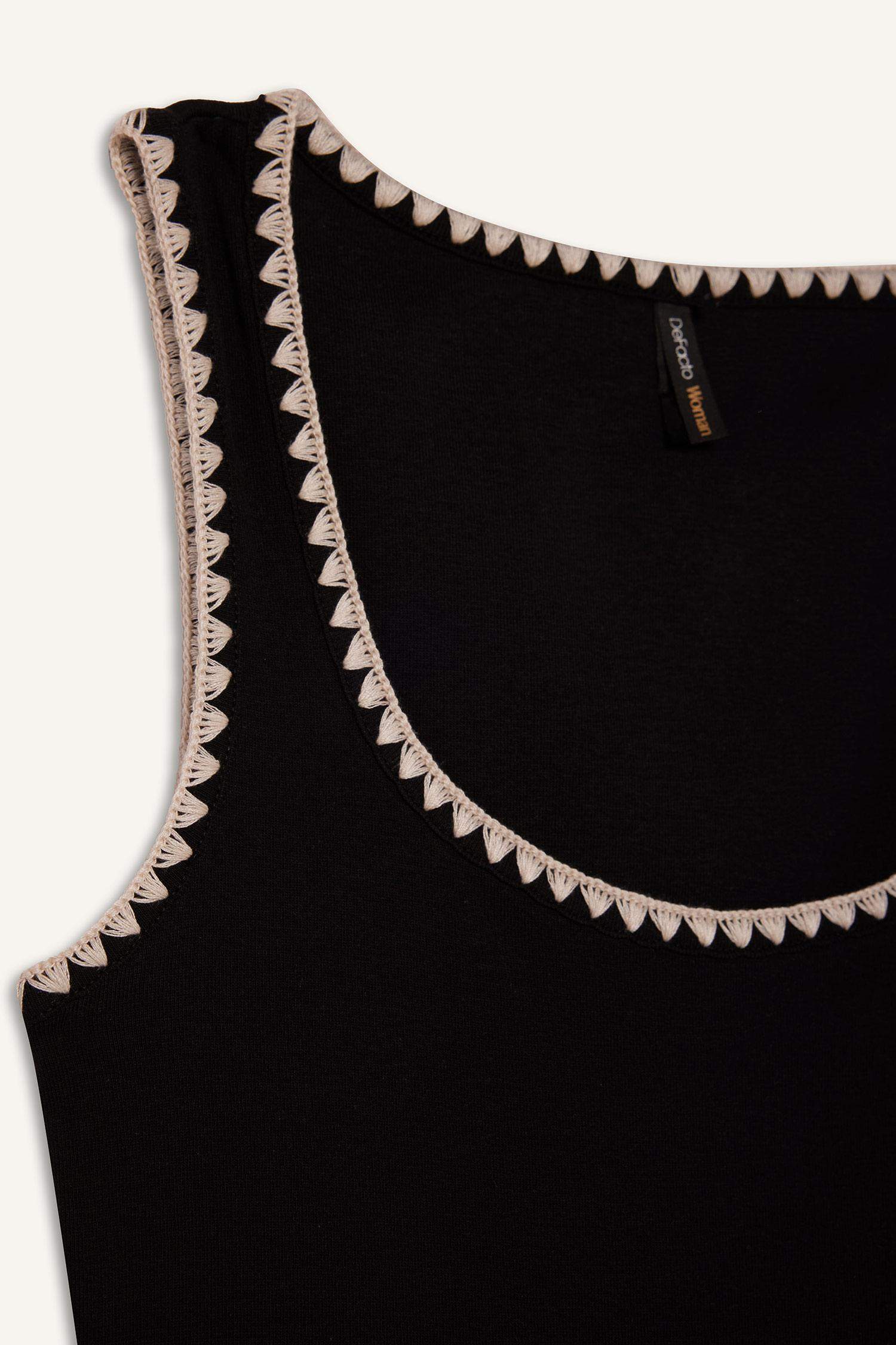 Slim Fit Dar Kesim Yuvarlak Yaka Ribana Atlet