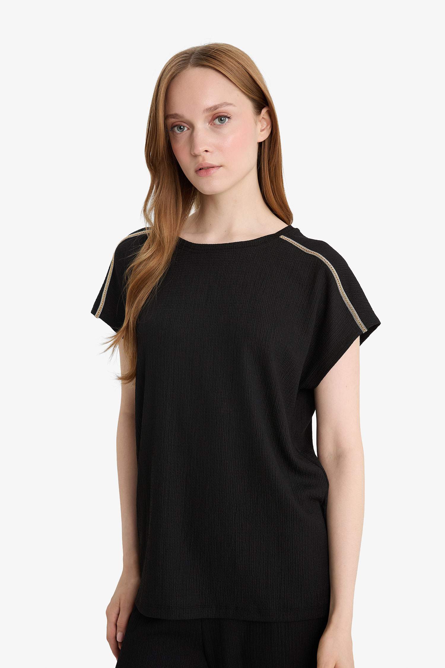 Crew Neck Crepe Short Sleeve Black T-Shirt