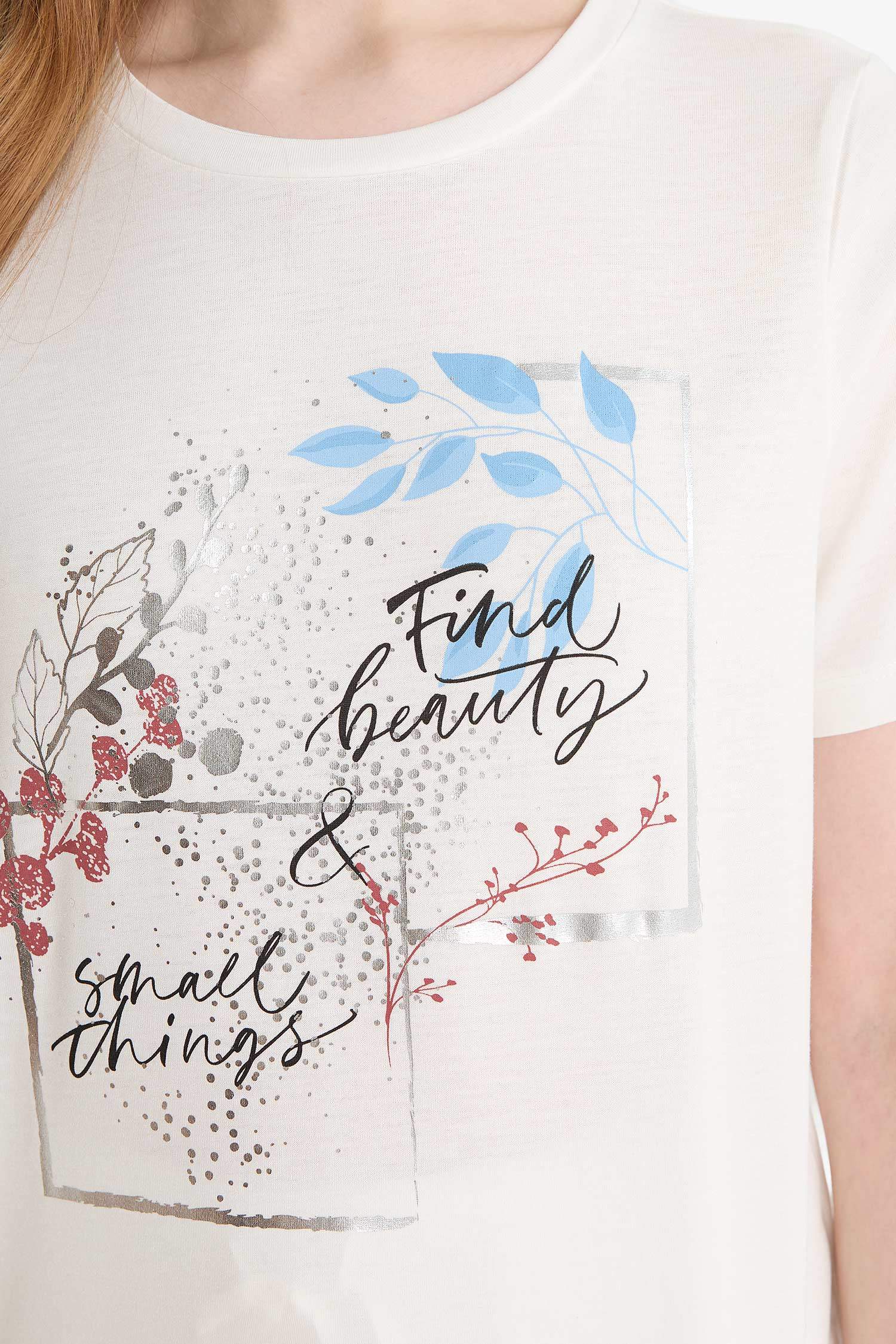 Regular Fit Bisiklet Yaka Çiçek Baskılı Kısa Kollu Tişört