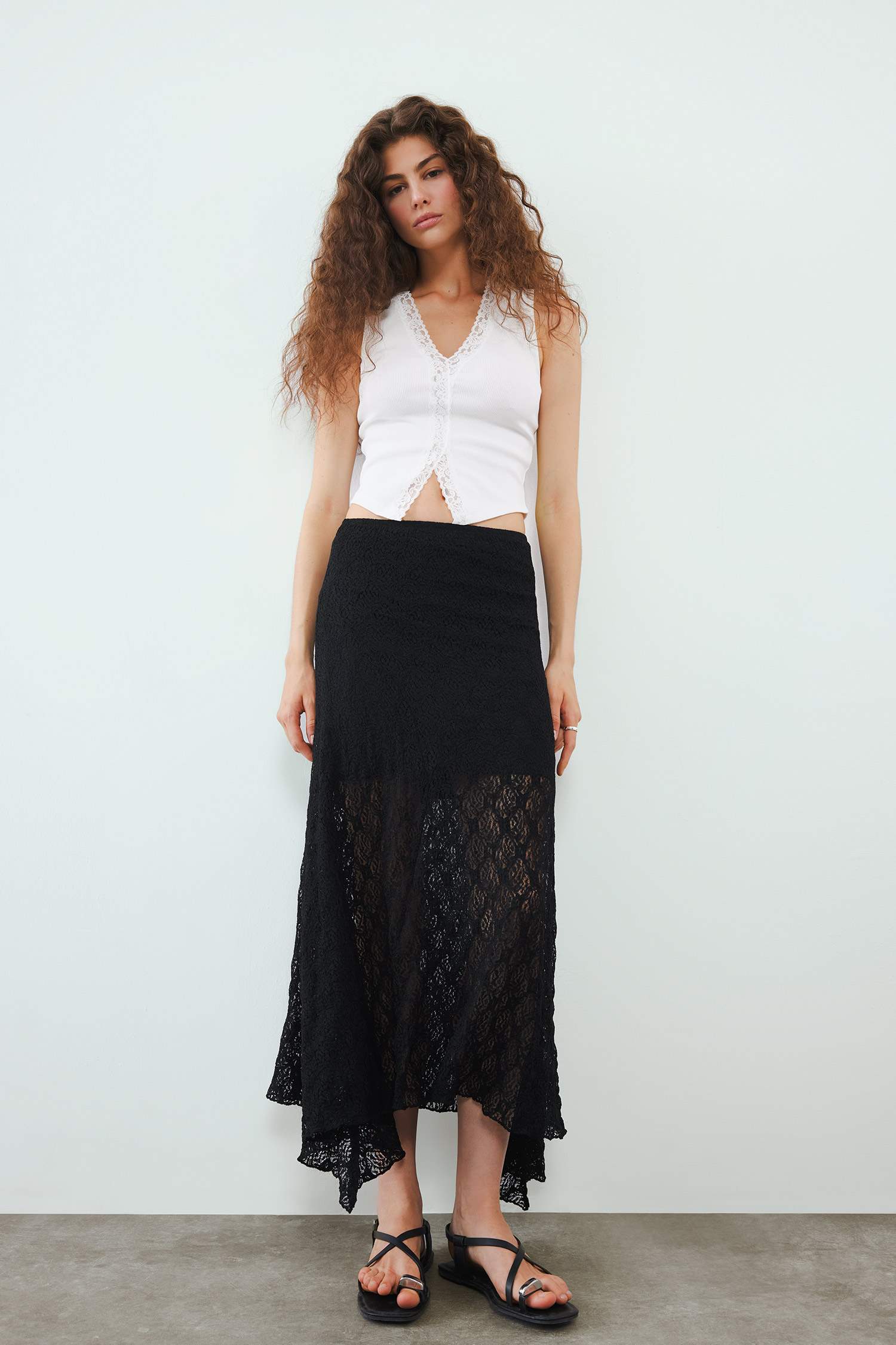 Облегающий топ с кружевным воротником и вязаной текстурой