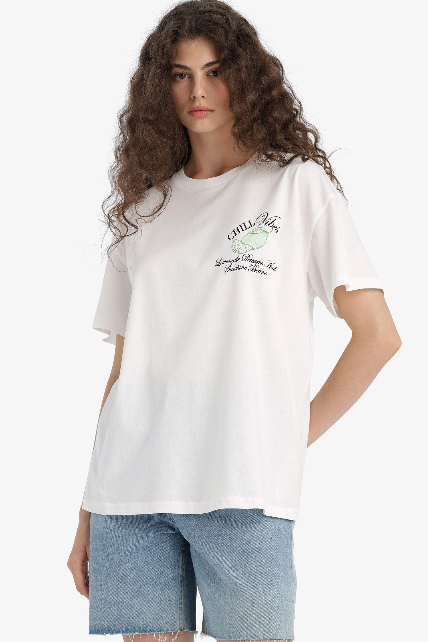 Oversize Geniş Kalıp Bisiklet Yaka Sırt Baskılı Kısa Kollu Tişört