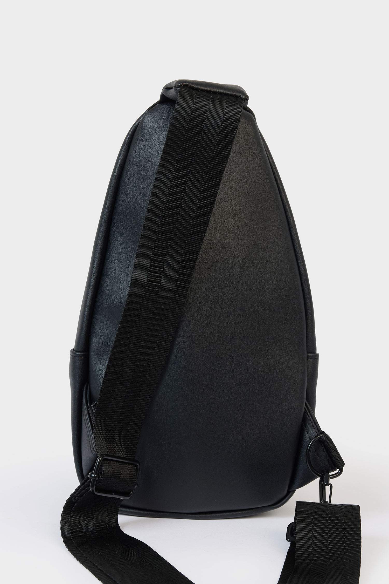 Erkek Suni Deri Çapraz Çanta