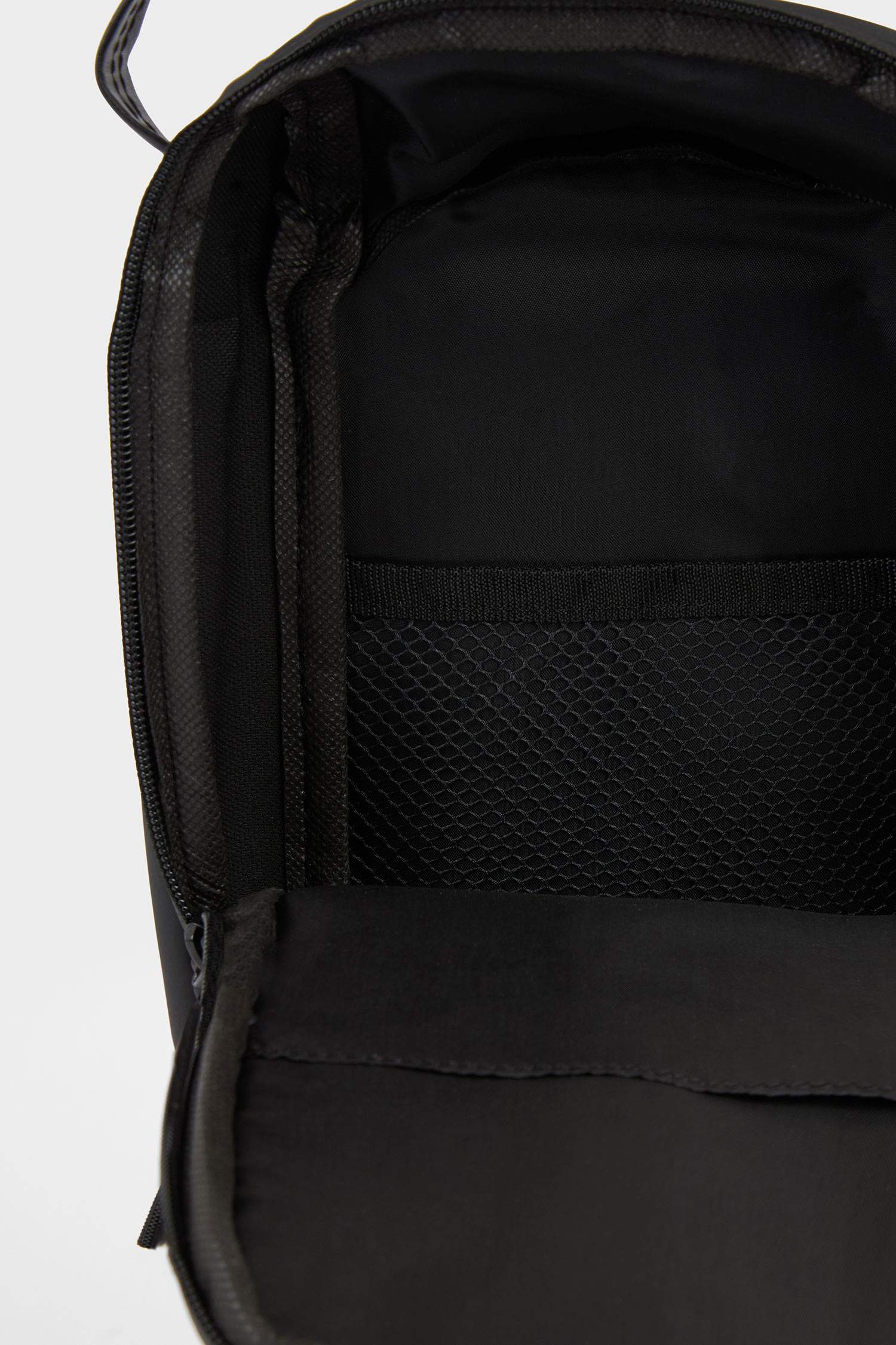 جنطة كروس بودي رجالي جلد صناعي