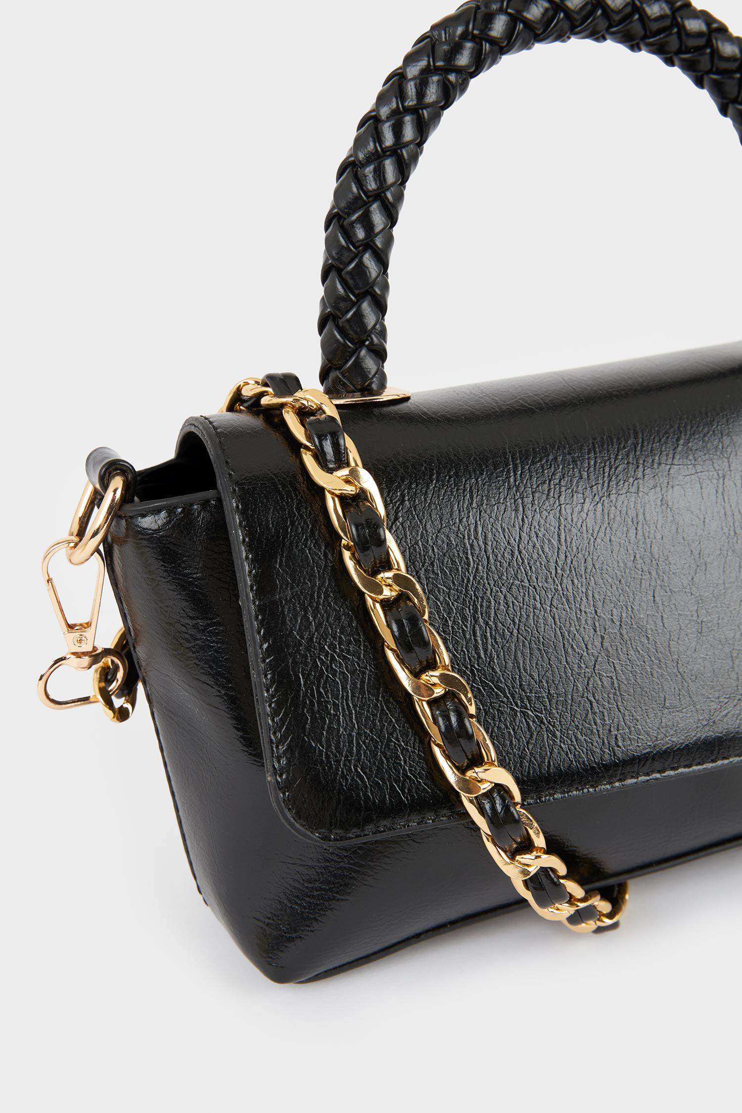 شنطة يد حريمي