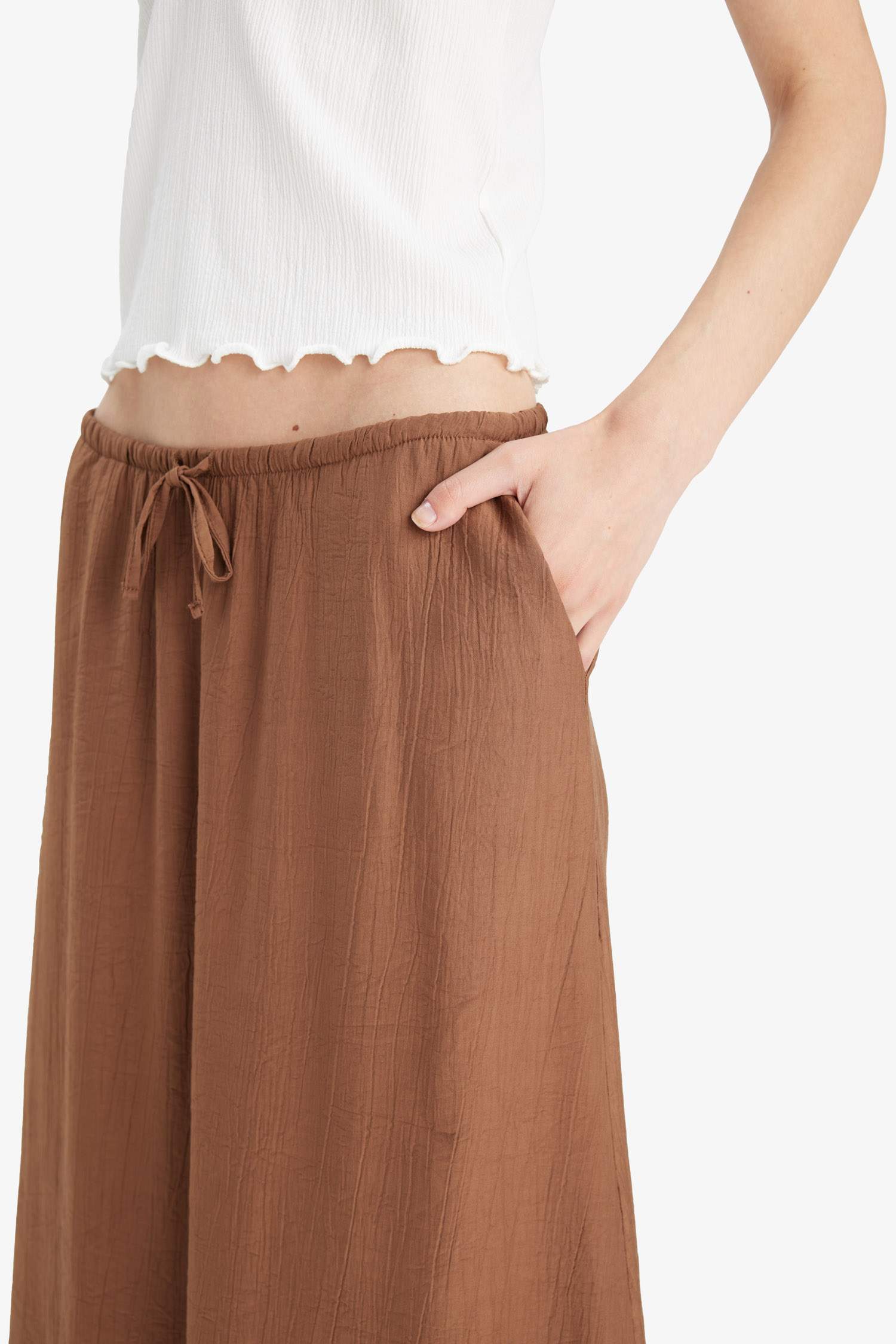 تنورة ميدي من قماش مجعد بقصة A بخصر عادي