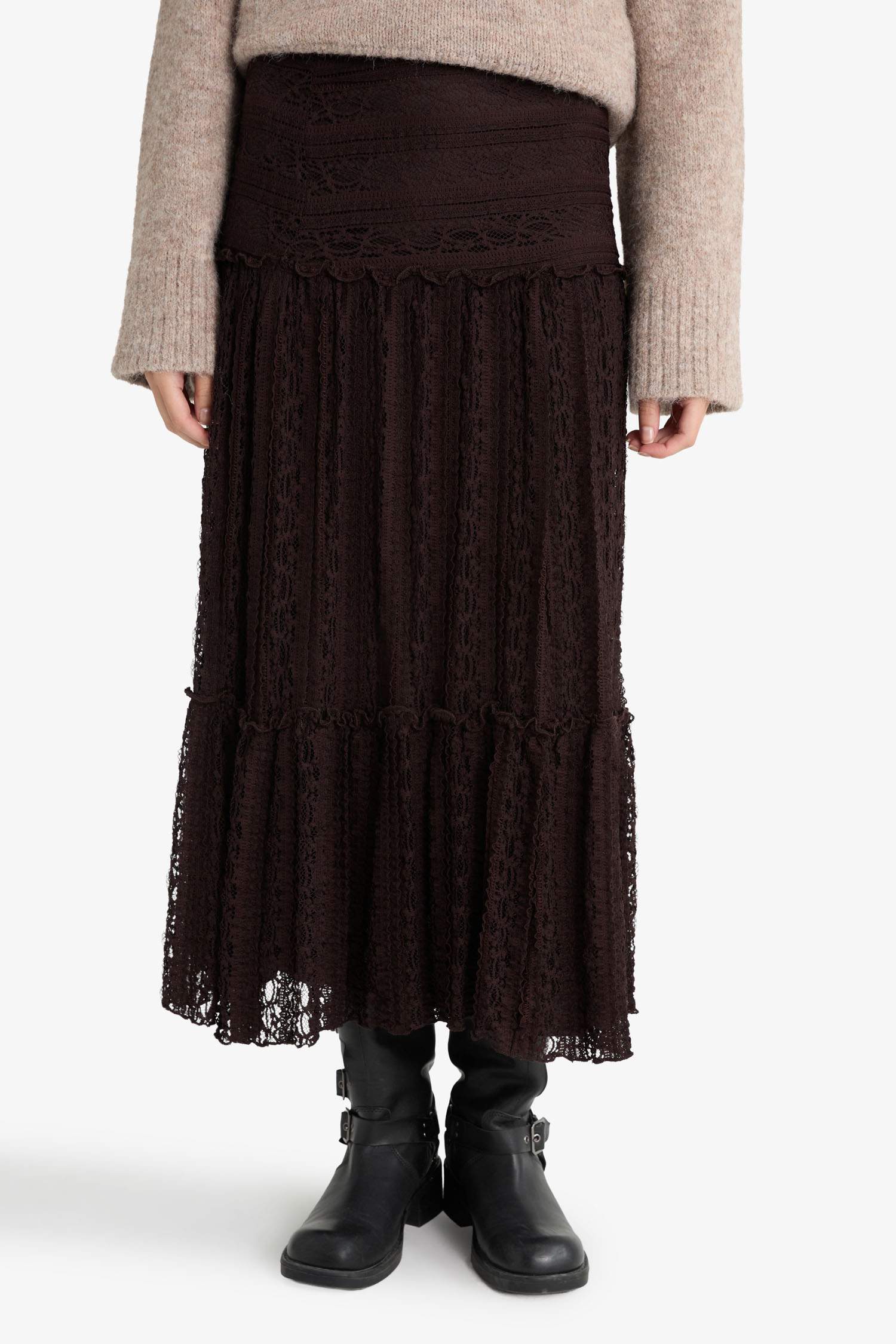 A Cut Lace Knitted Skirt