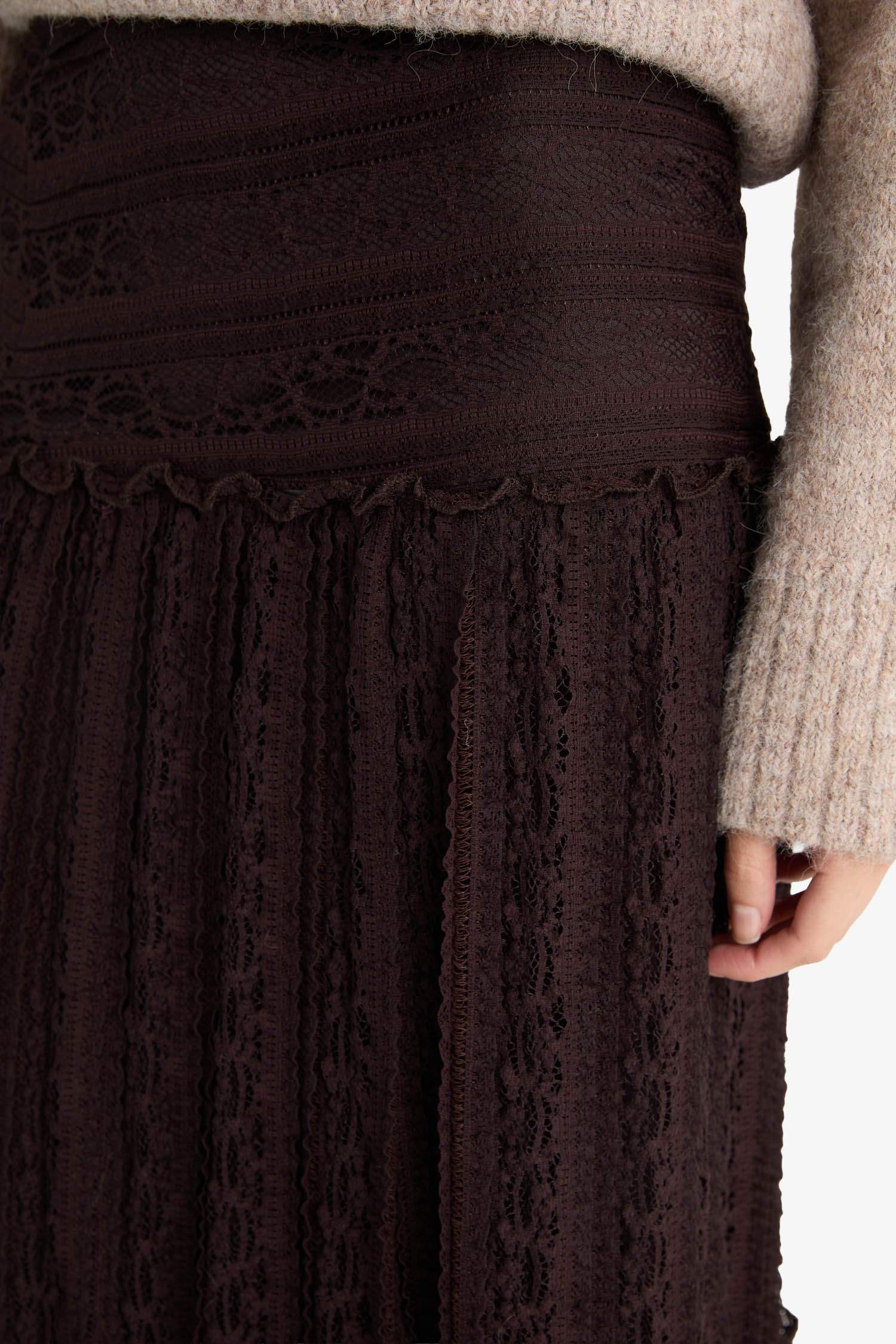 A Cut Lace Knitted Skirt