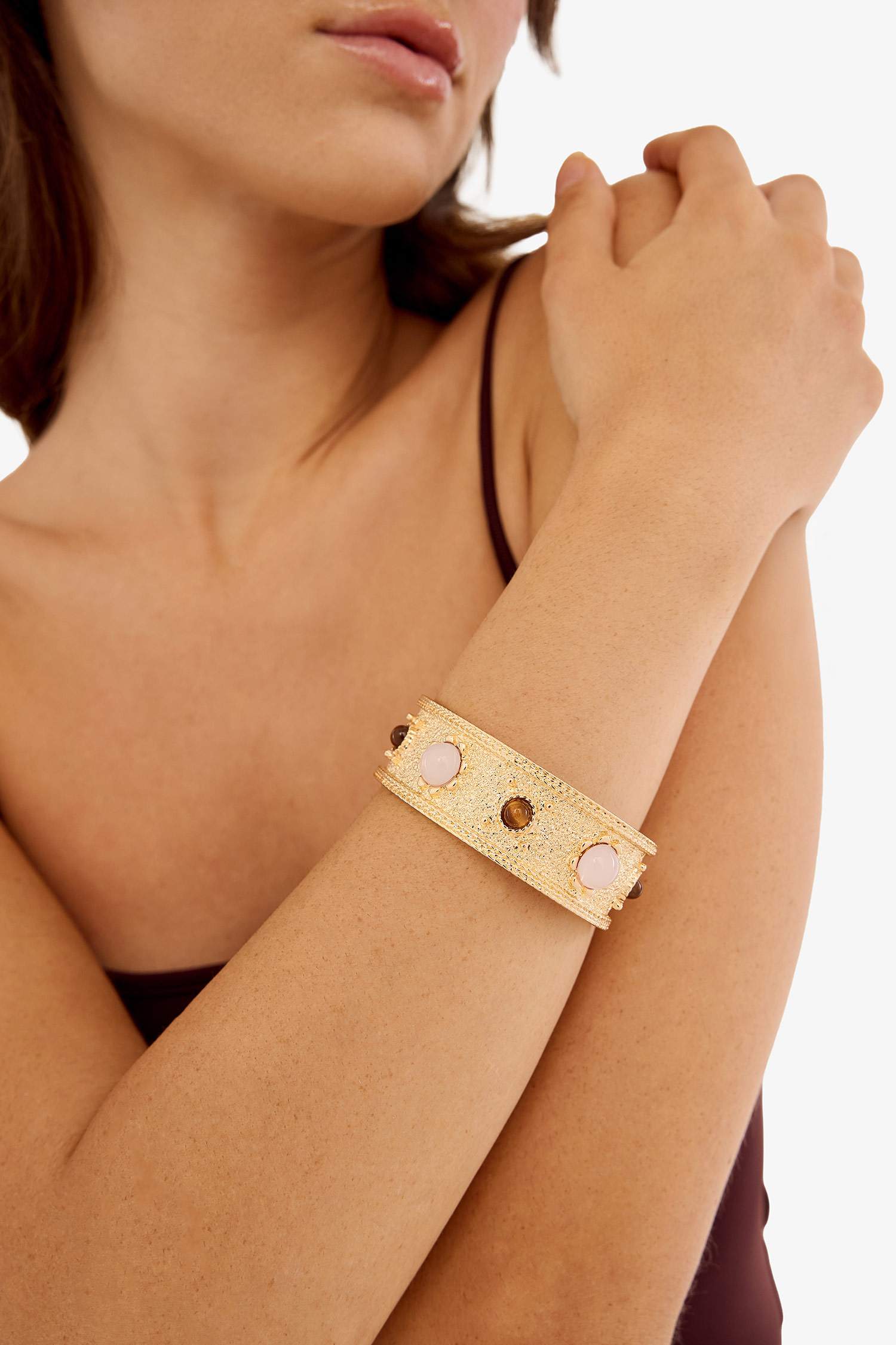 Bracelet doré avec pierres pour femme